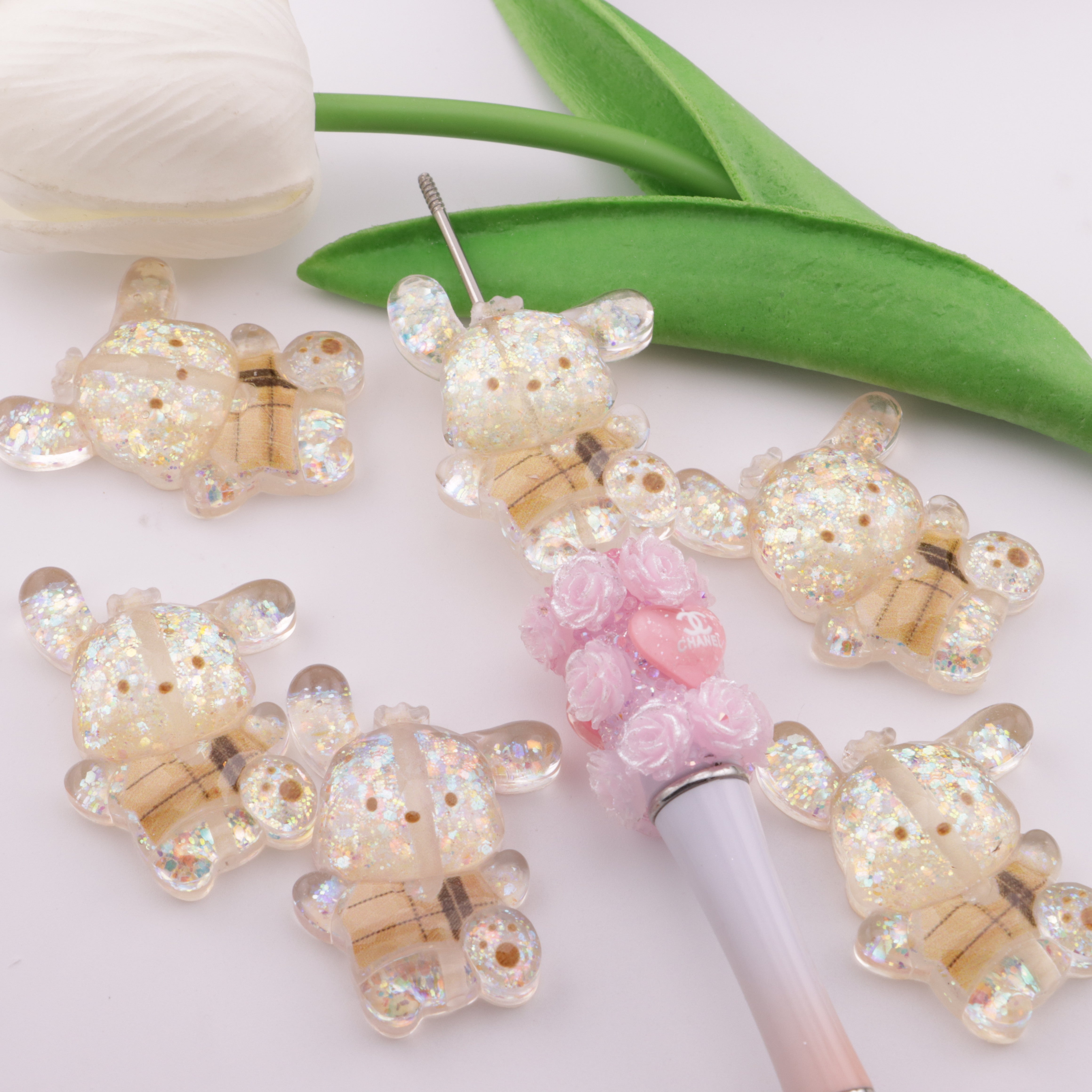 FS3500- Pochacco Glitter Resin Beads