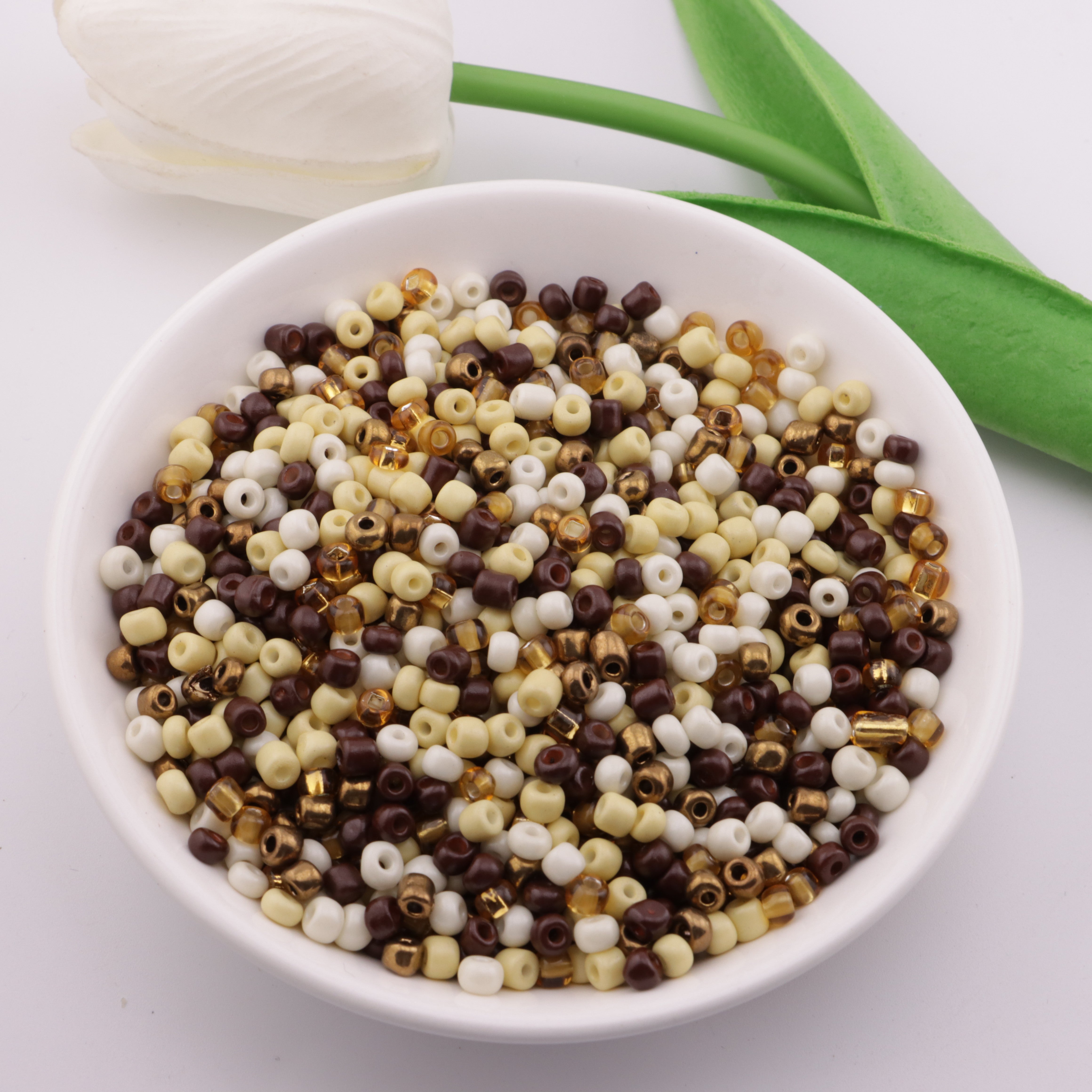 FS3054- 4mm Glass Rice Beads