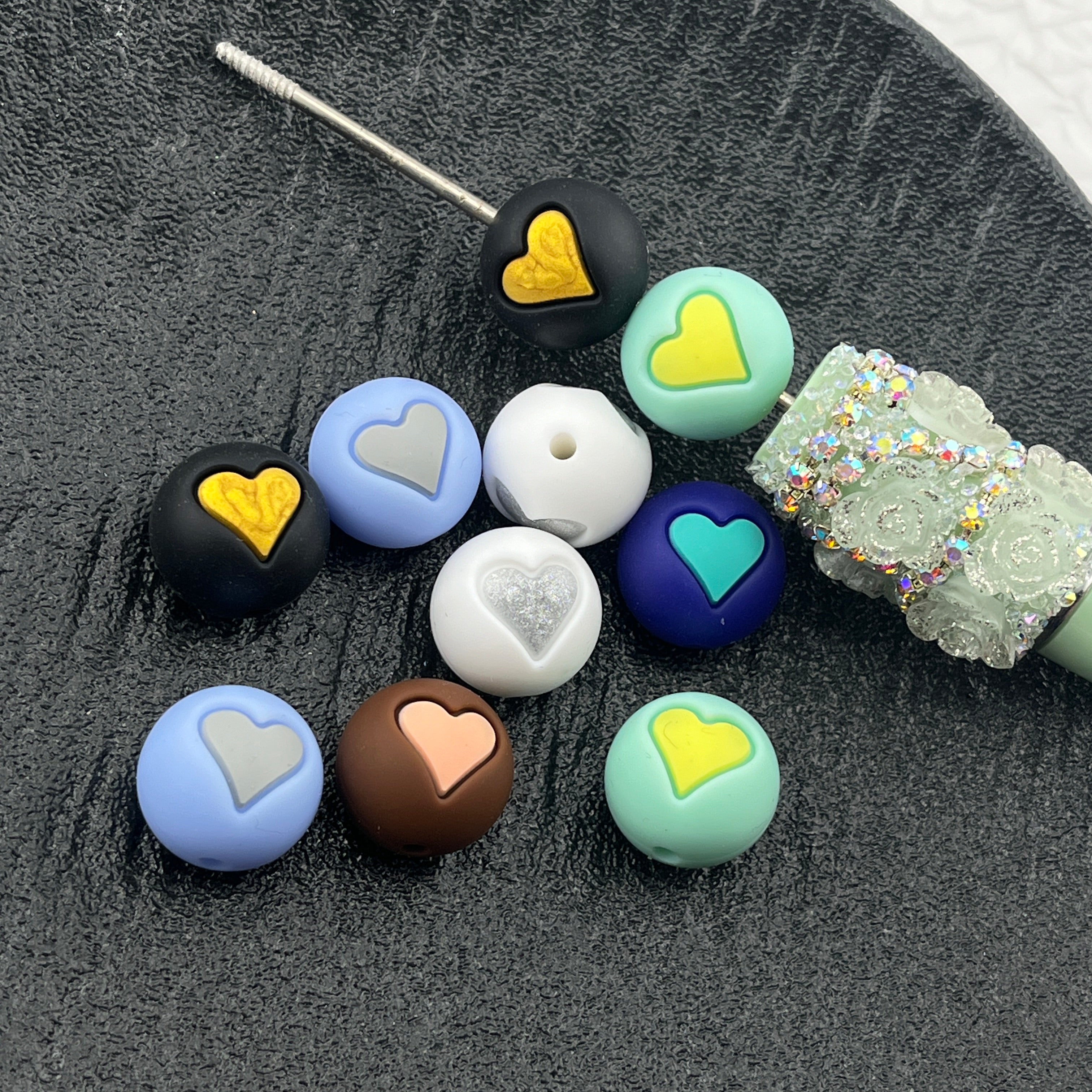 FS2552-15MM Round Heart Silicone Beads Mixed Color