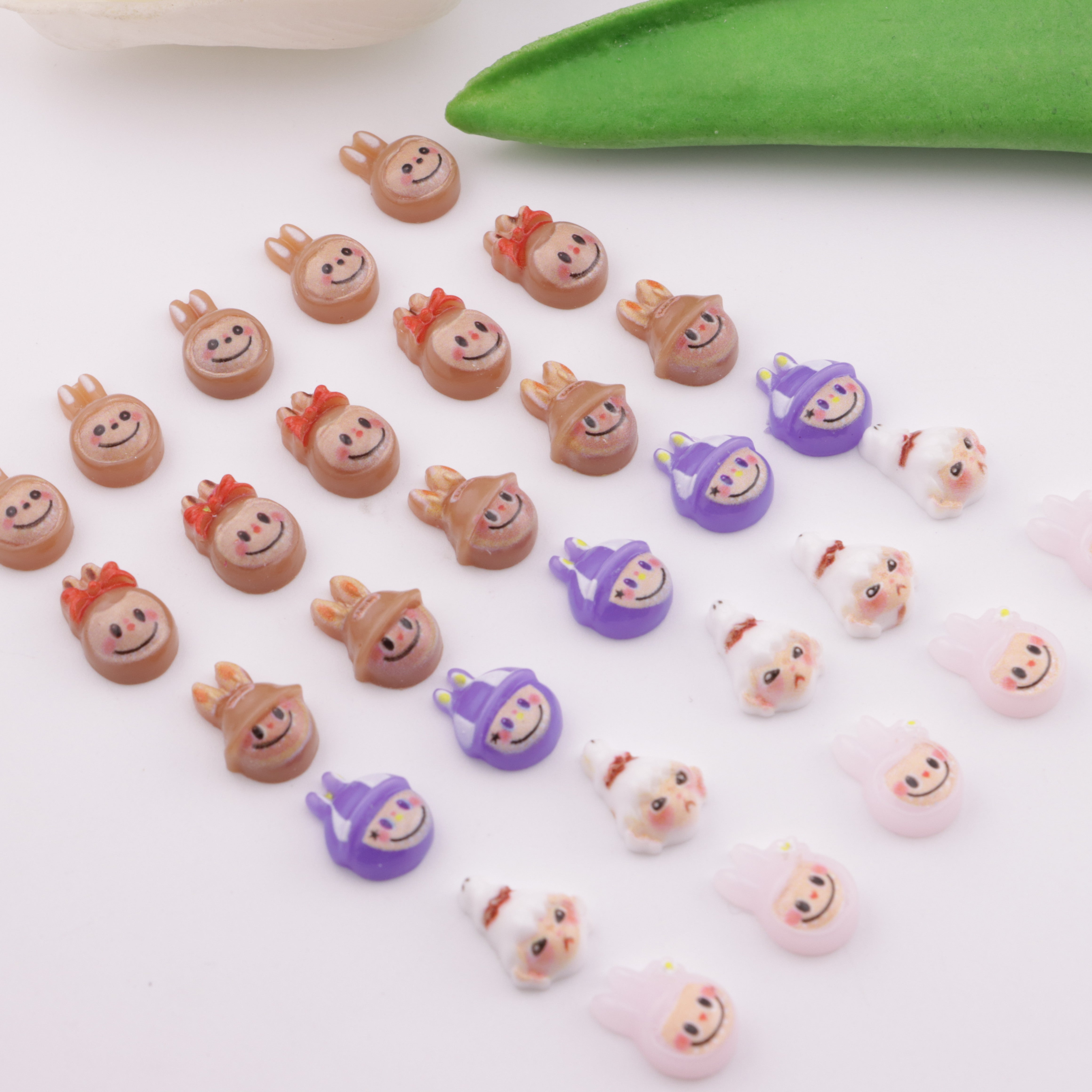 FS5666- Labubu Resin Patches
