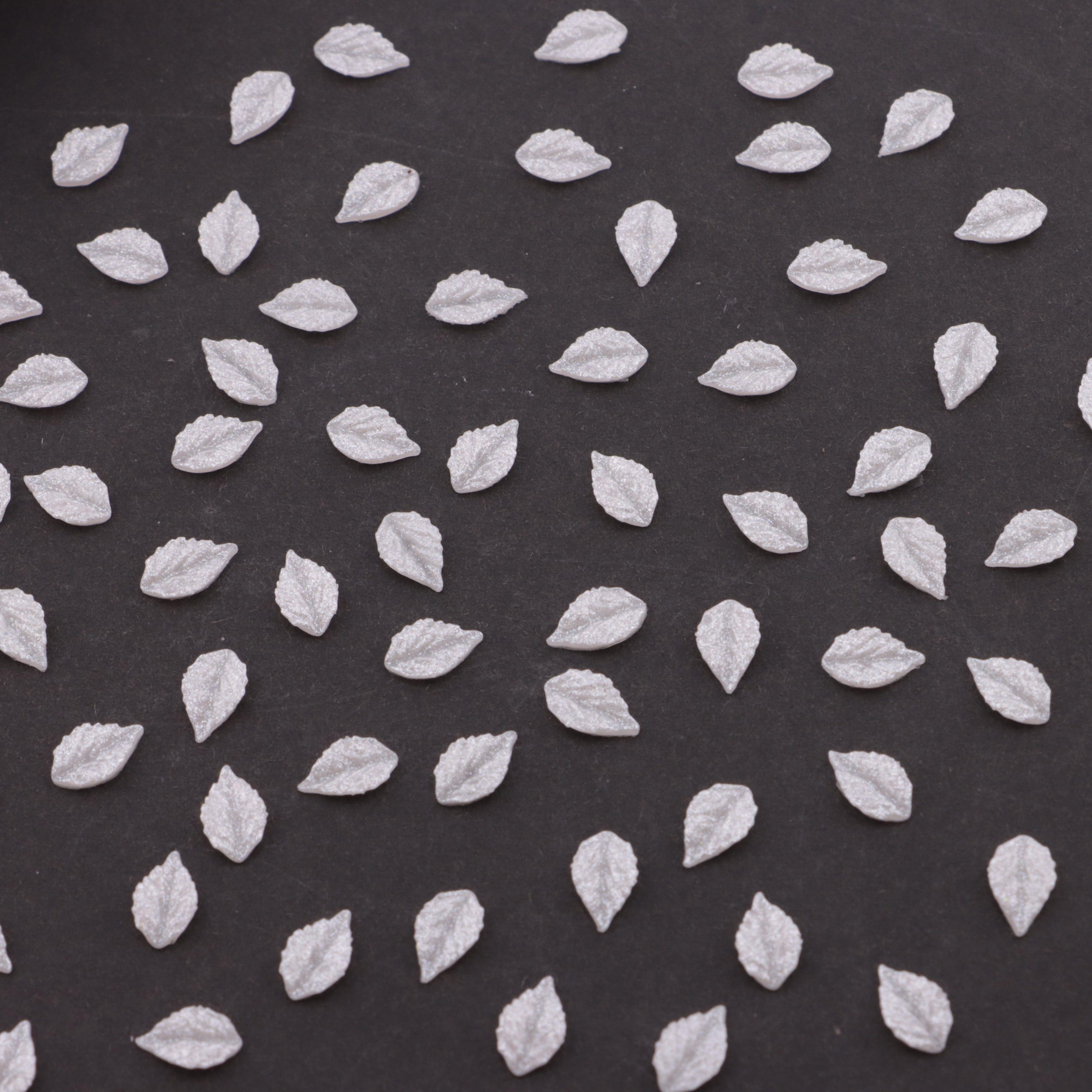 FS3950- 5*8mm Glowing Leaf Charms Luminescent Small Leaves
