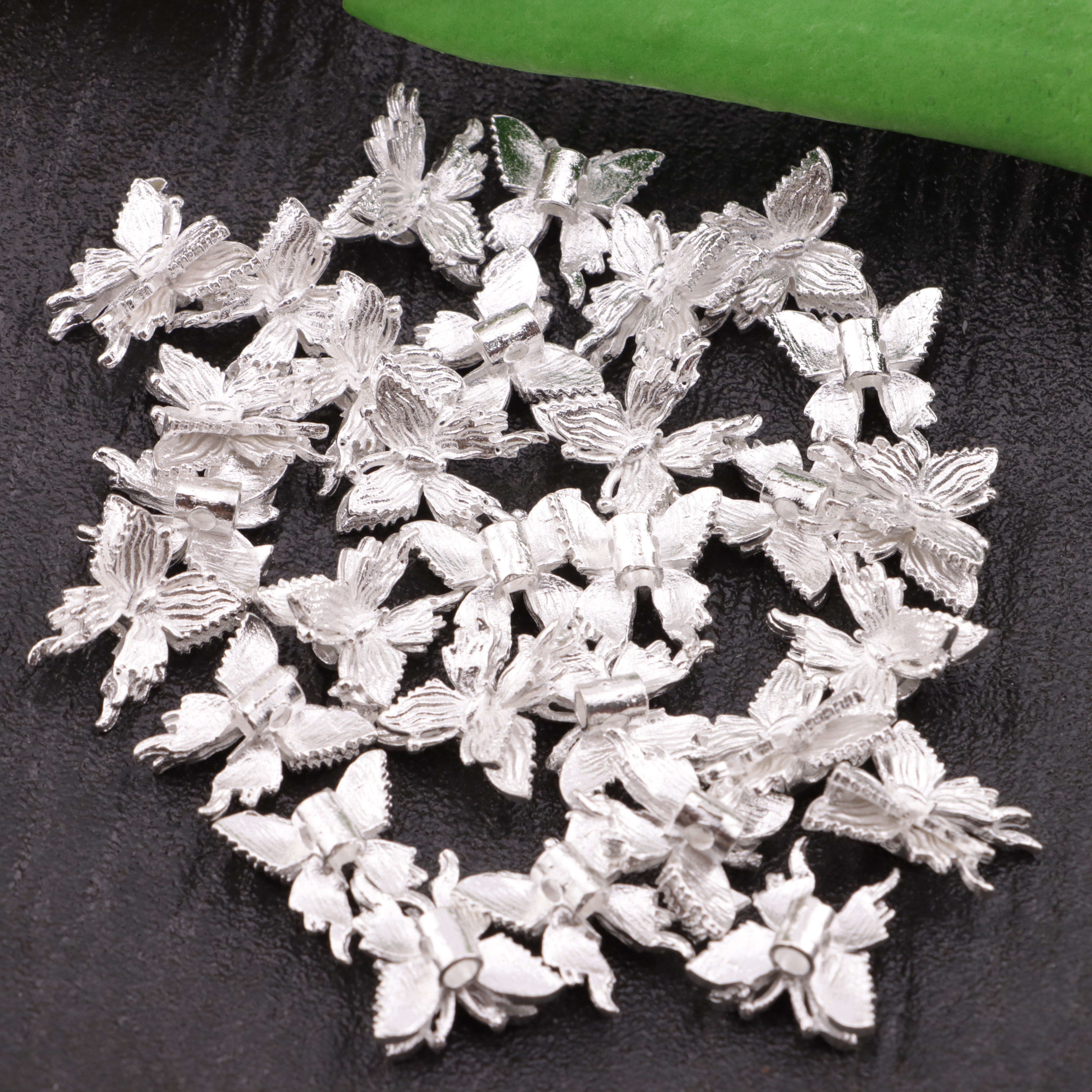 FS5024- 16*15*7Mm Alloy Butterfly Four-way Beads