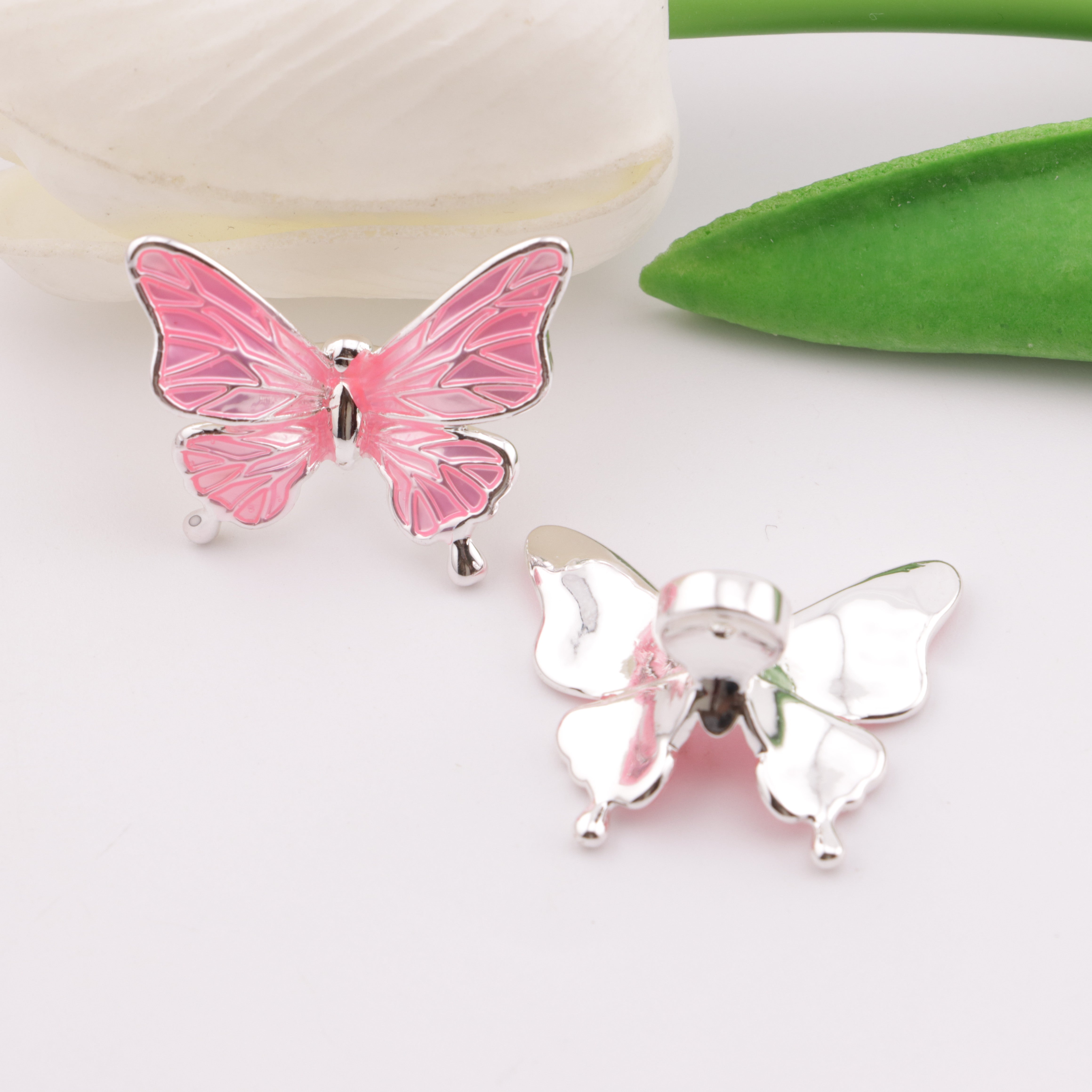 FS3323- Butterfly Alloy Separating Beads