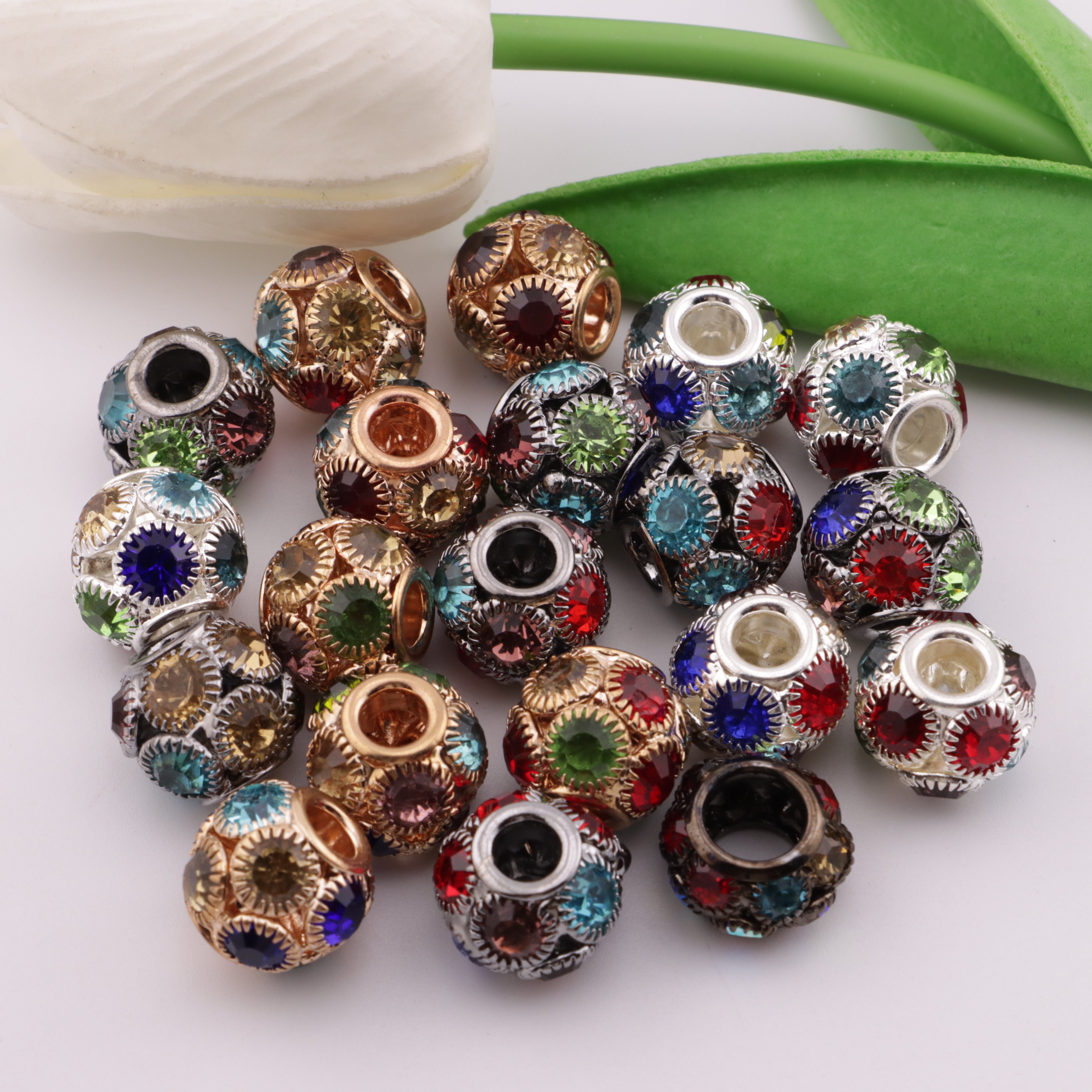 FS5441- 14mm Metal Alloy Spacer Beads With Diamonds