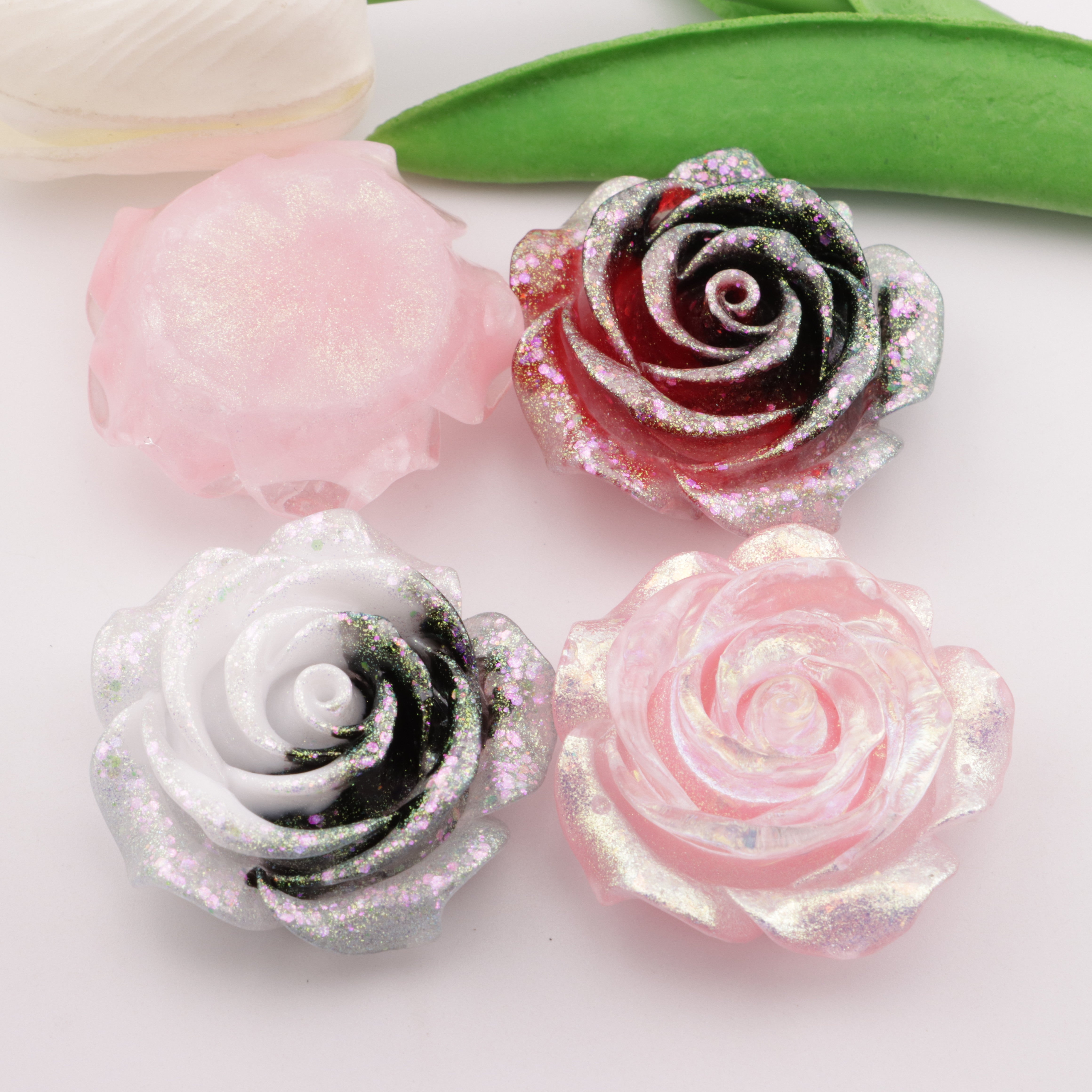 FS4070- 44mm Glowing Big Rose Flower Charms Glowing Big Rose Flowers At Night