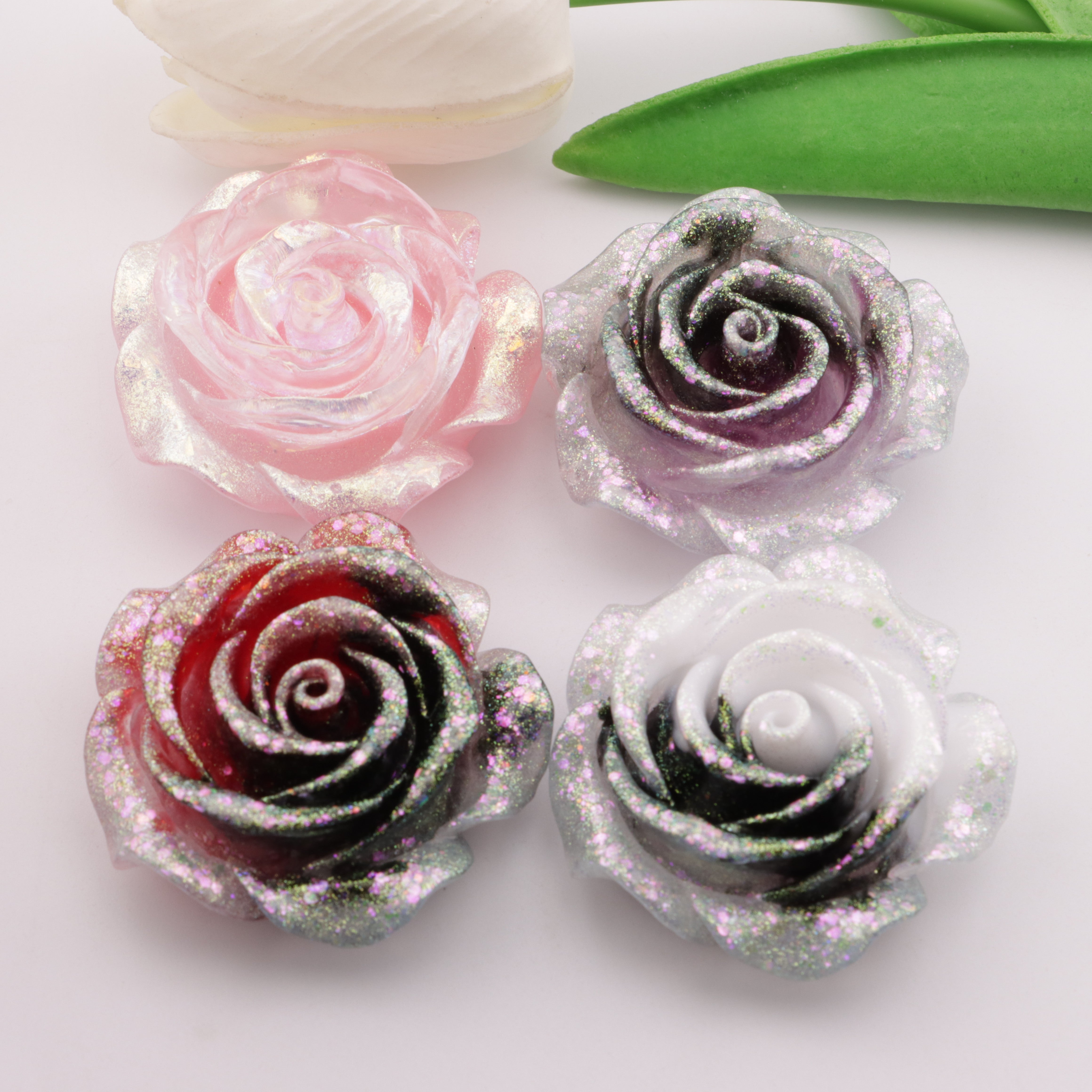 FS4070- 44mm Glowing Big Rose Flower Charms Glowing Big Rose Flowers At Night