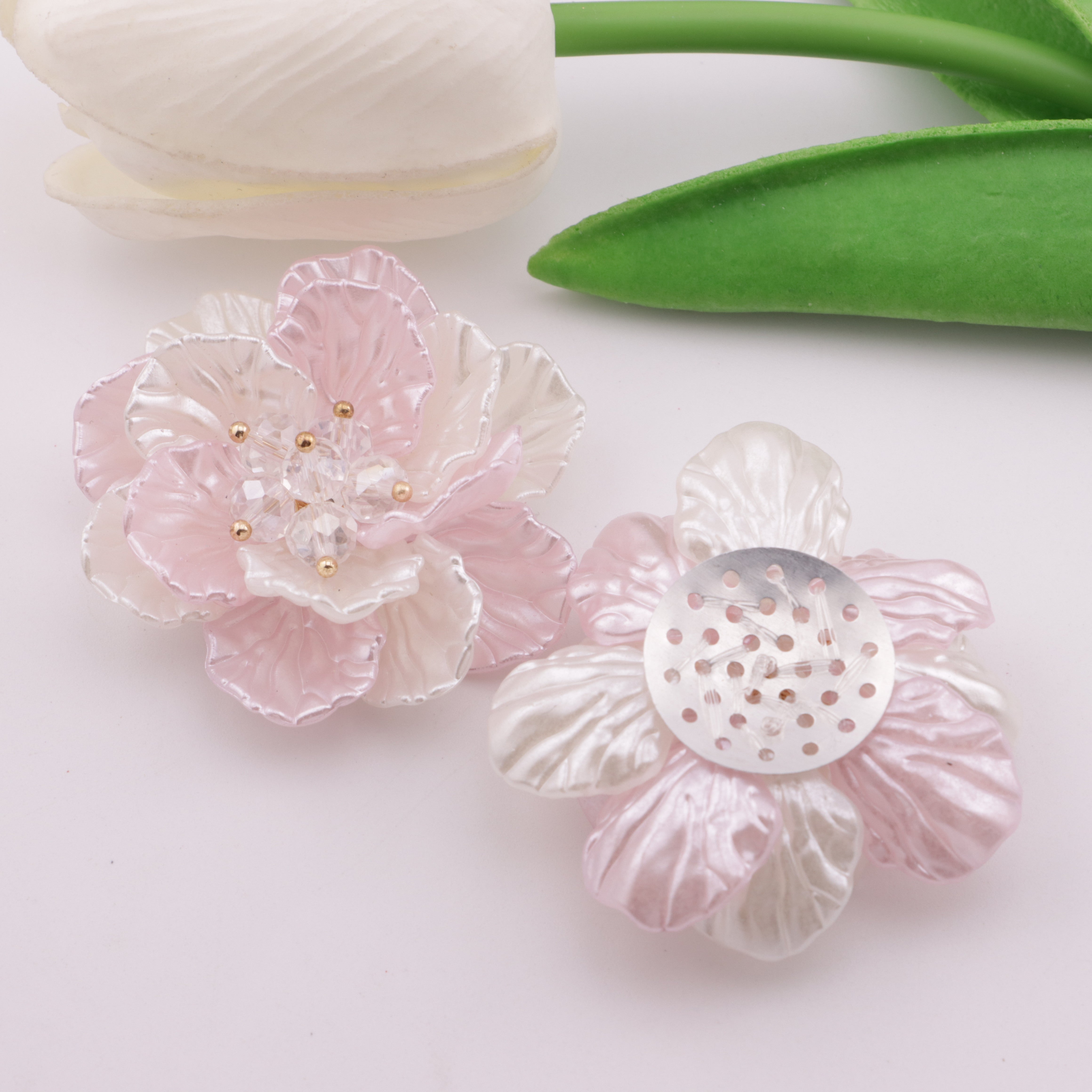 FS1004- 47mm Pearl Camellia Flower