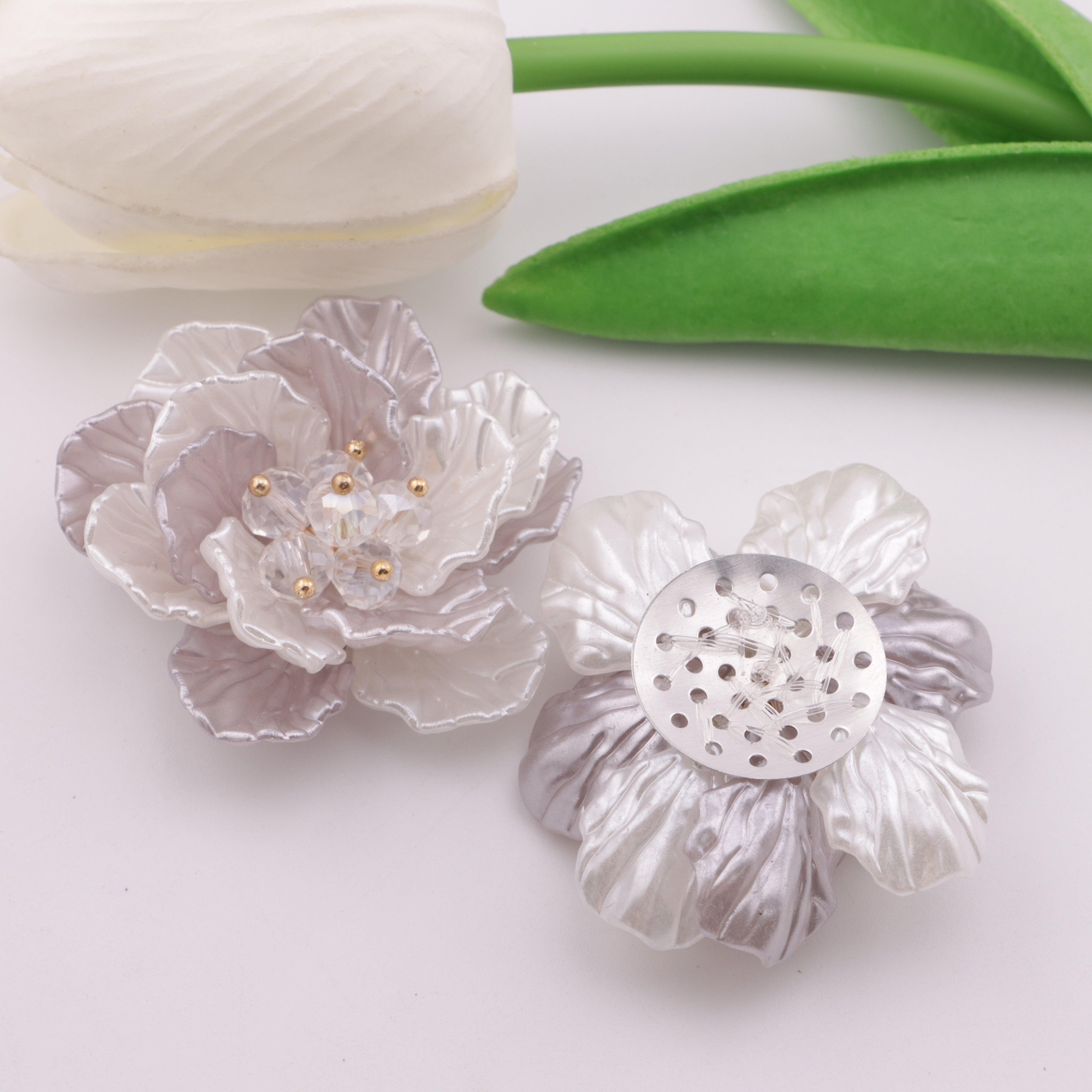 FS1004- 47mm Pearl Camellia Flower