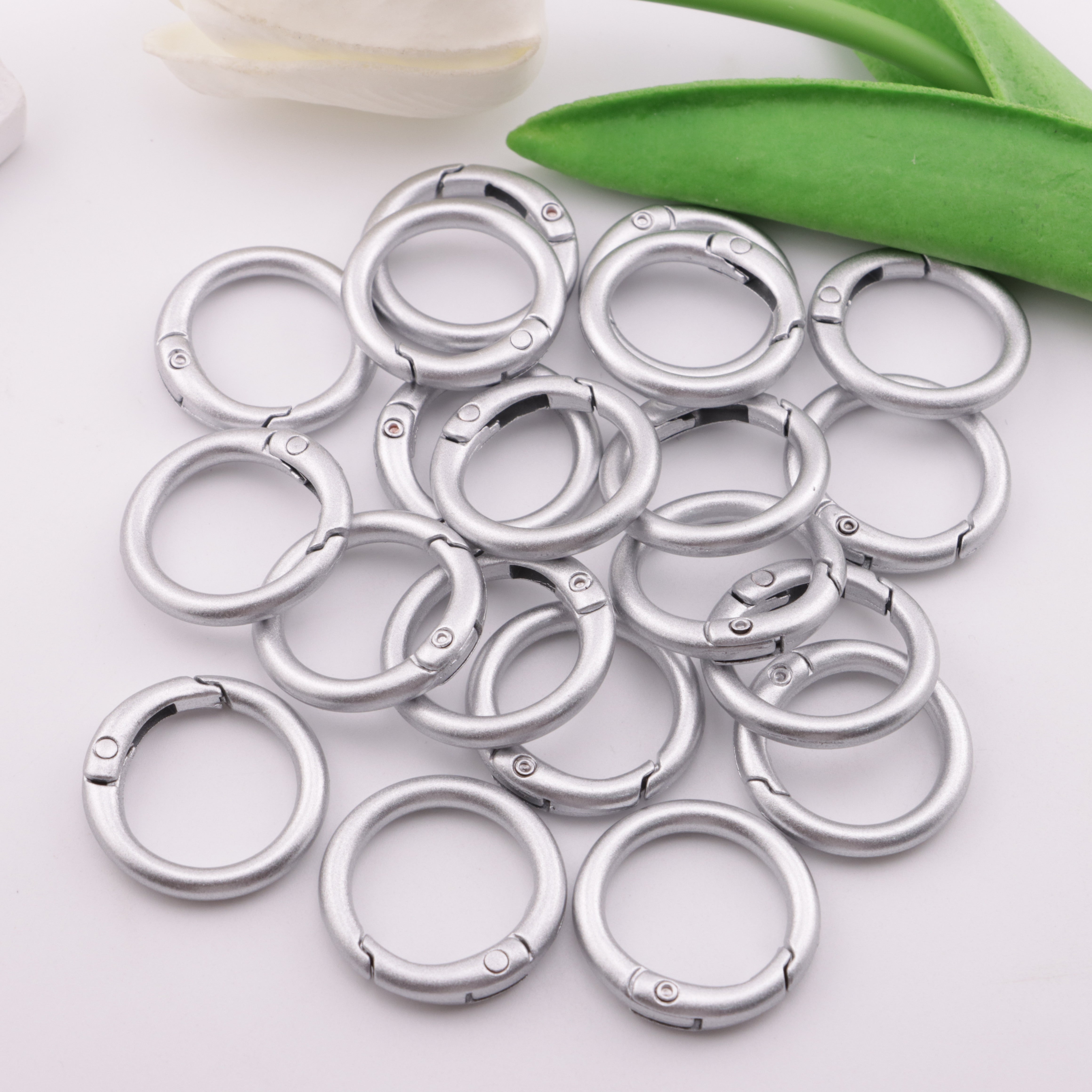 FS5580- 25mm Matt Silver Key Ring