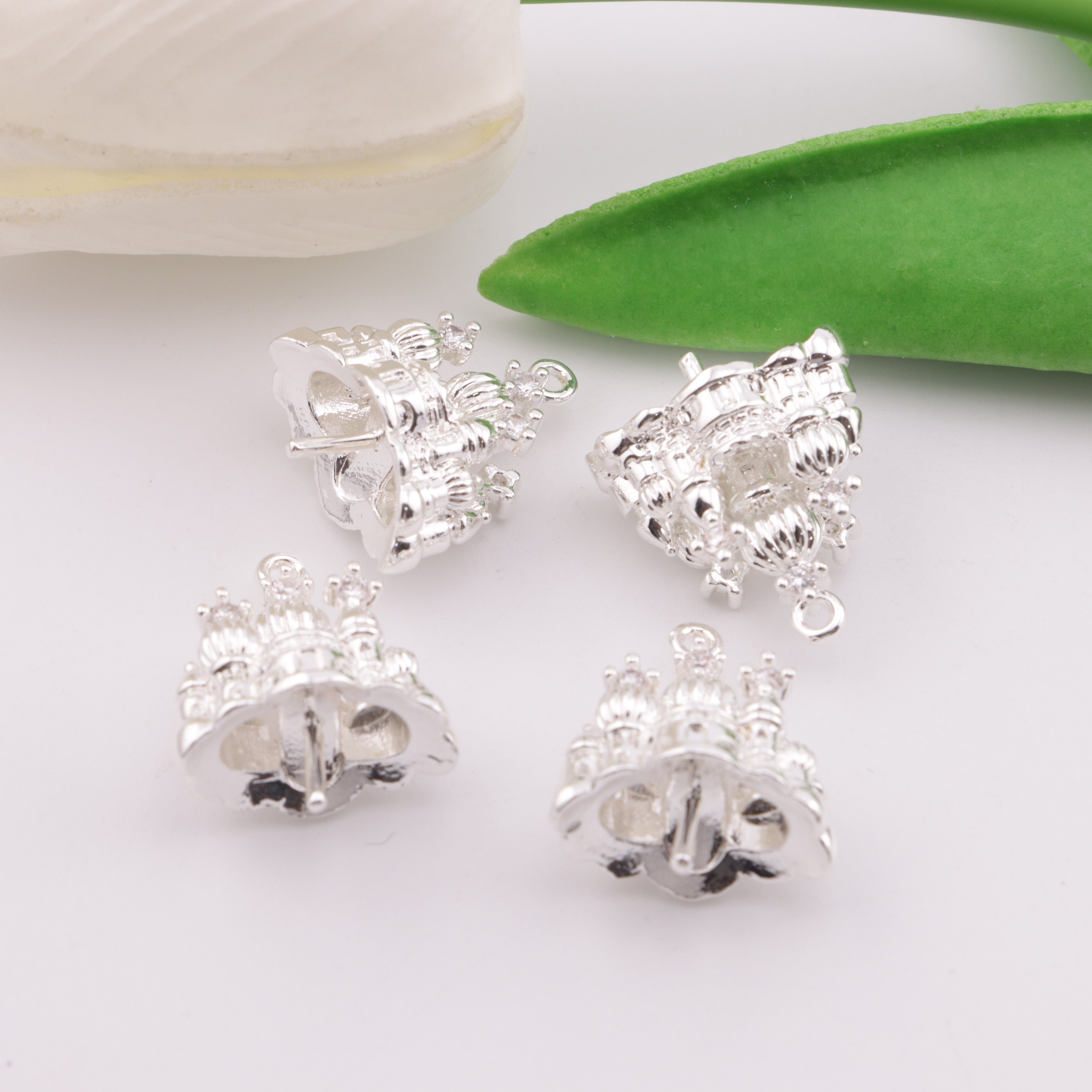 FS5137- 3D Castle Pin Charms Three-Dimensional Castle Pendant Needles