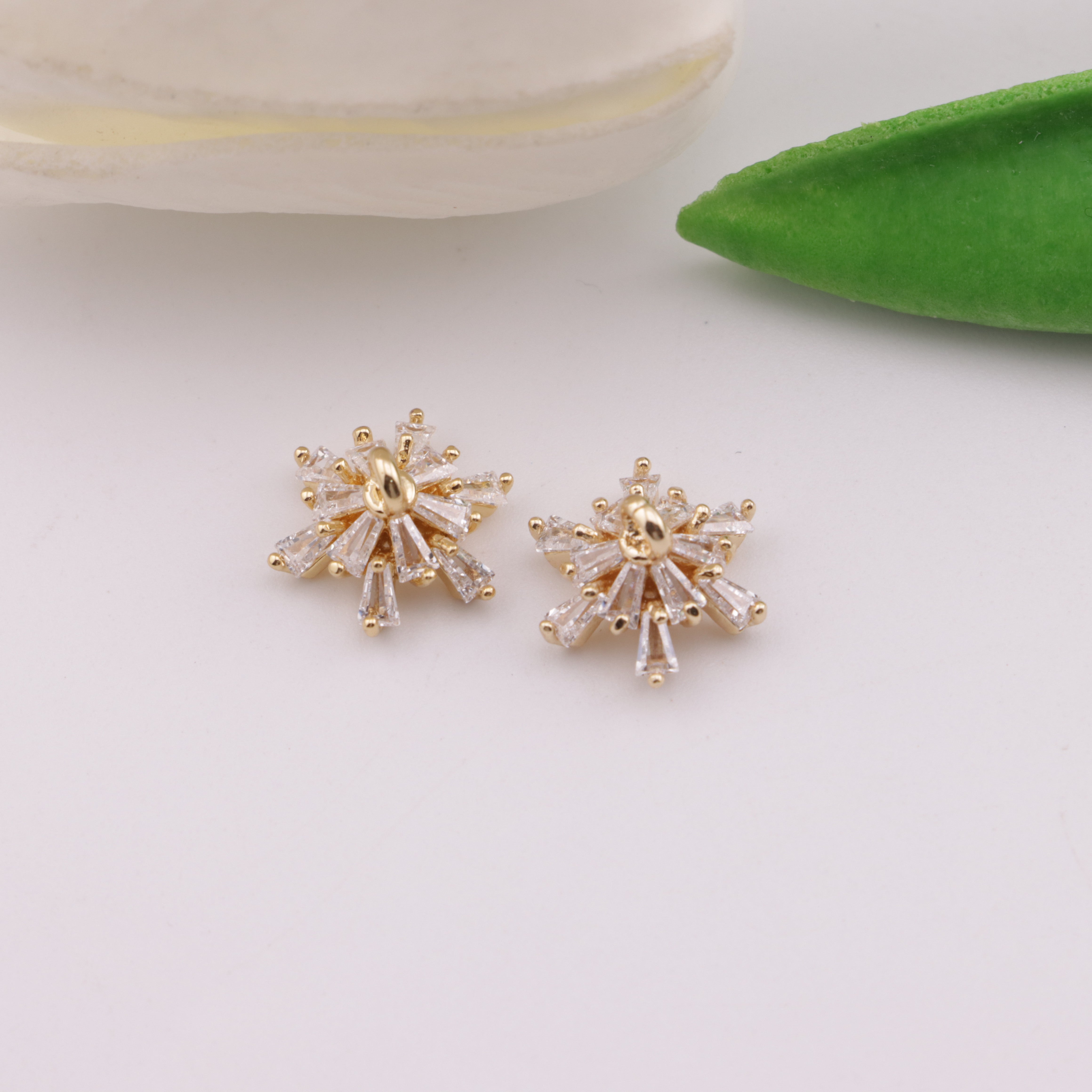 FS4035- 18K Real Gold Diamond-Embedded Pendant Needle (For Half-Hole Beads)