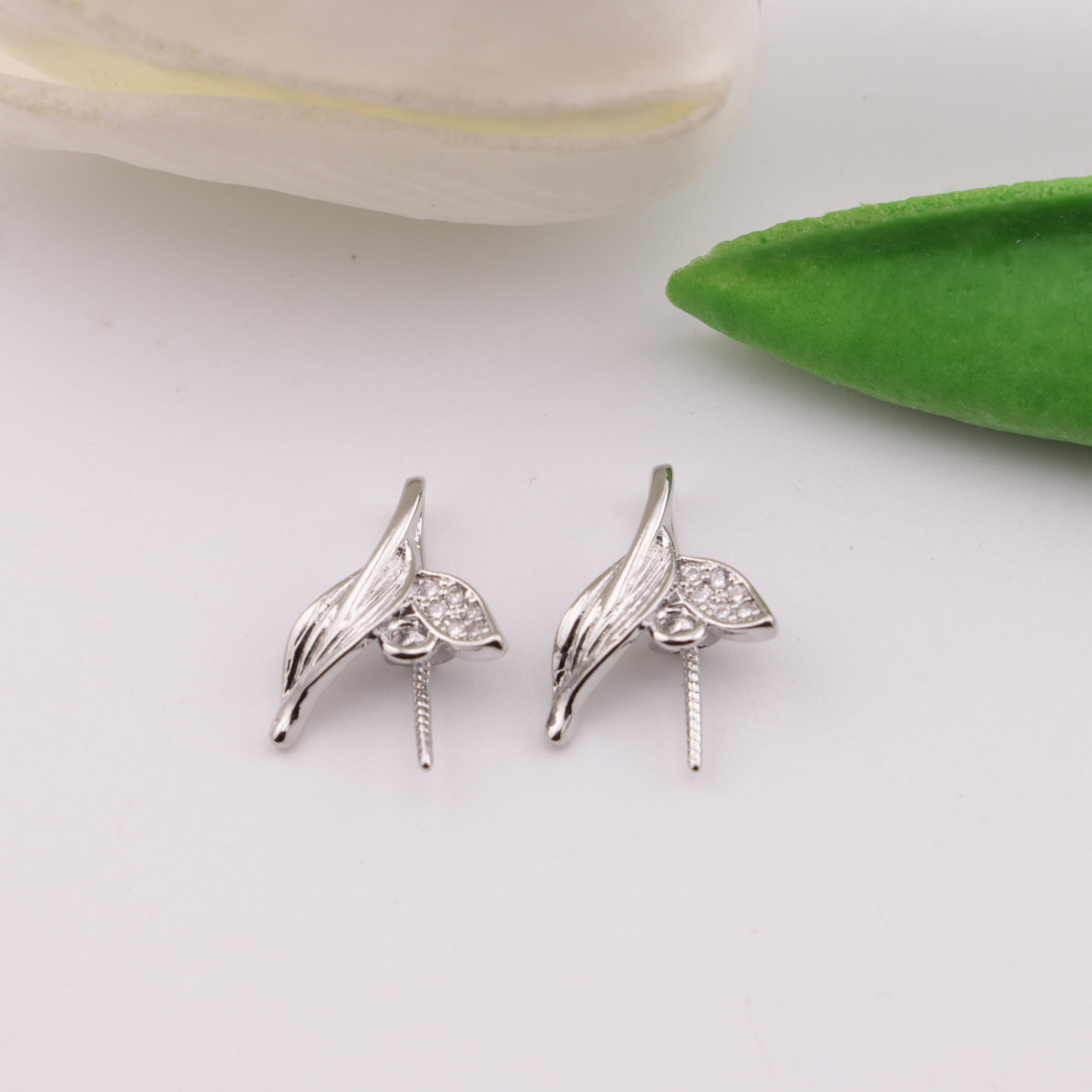 FS4161- Leaf Hanging Hole Needle