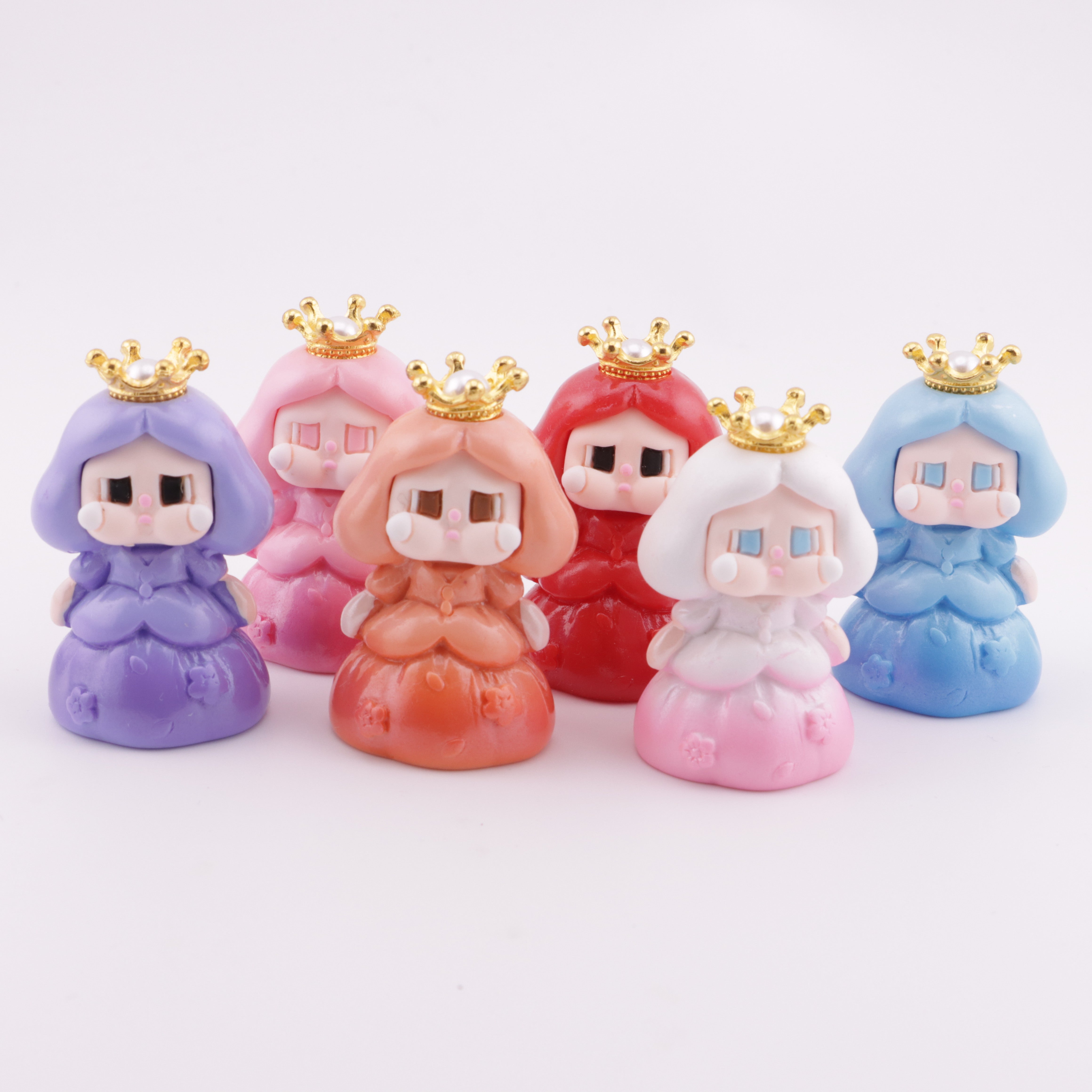 FS5632- Crown Crying Doll Trendy Collectible Cute Bead Ornaments