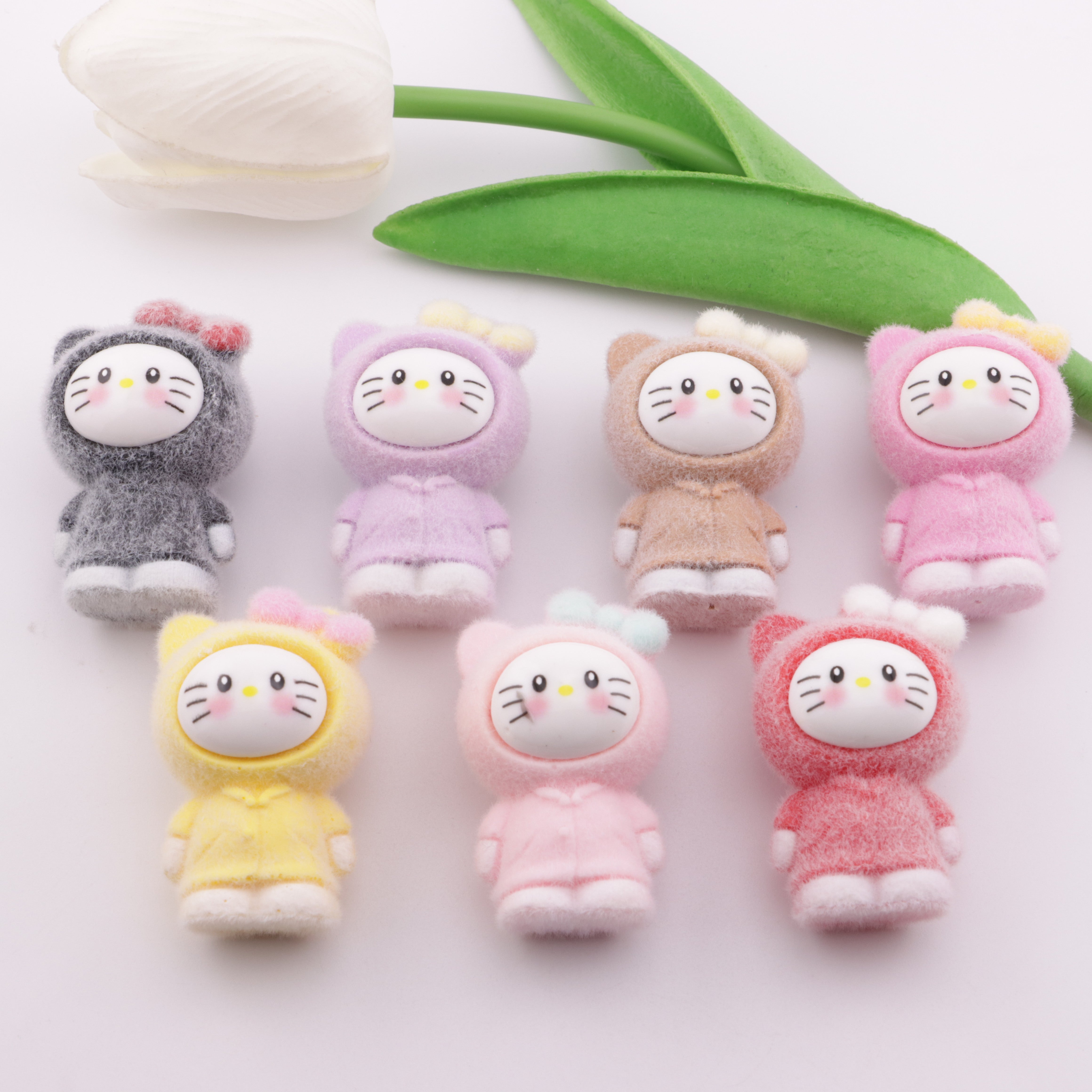 FS5558- HK Flocked Resin Beads