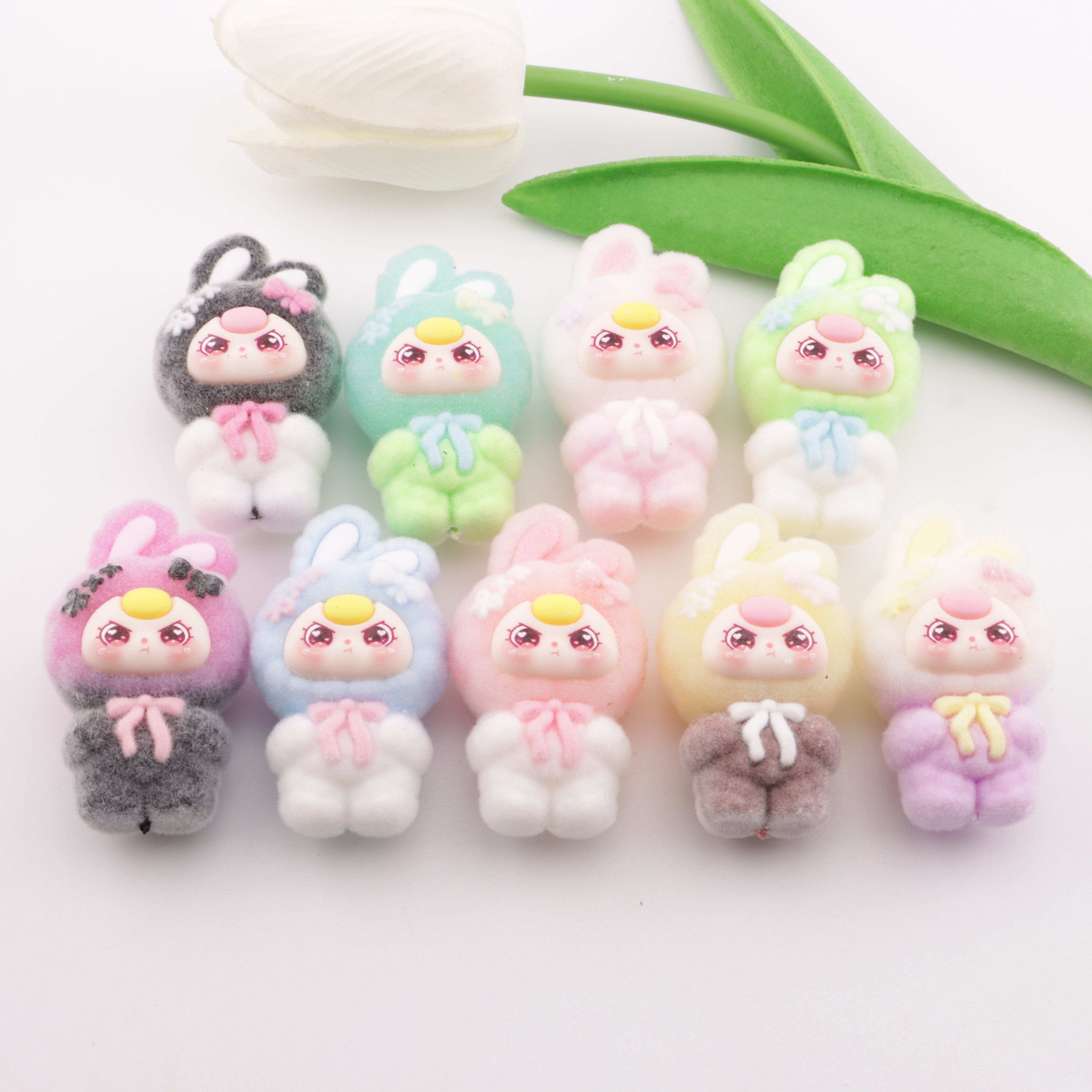 FS5195- Three-year-old Child's Rabbit Flocked Resin Beads