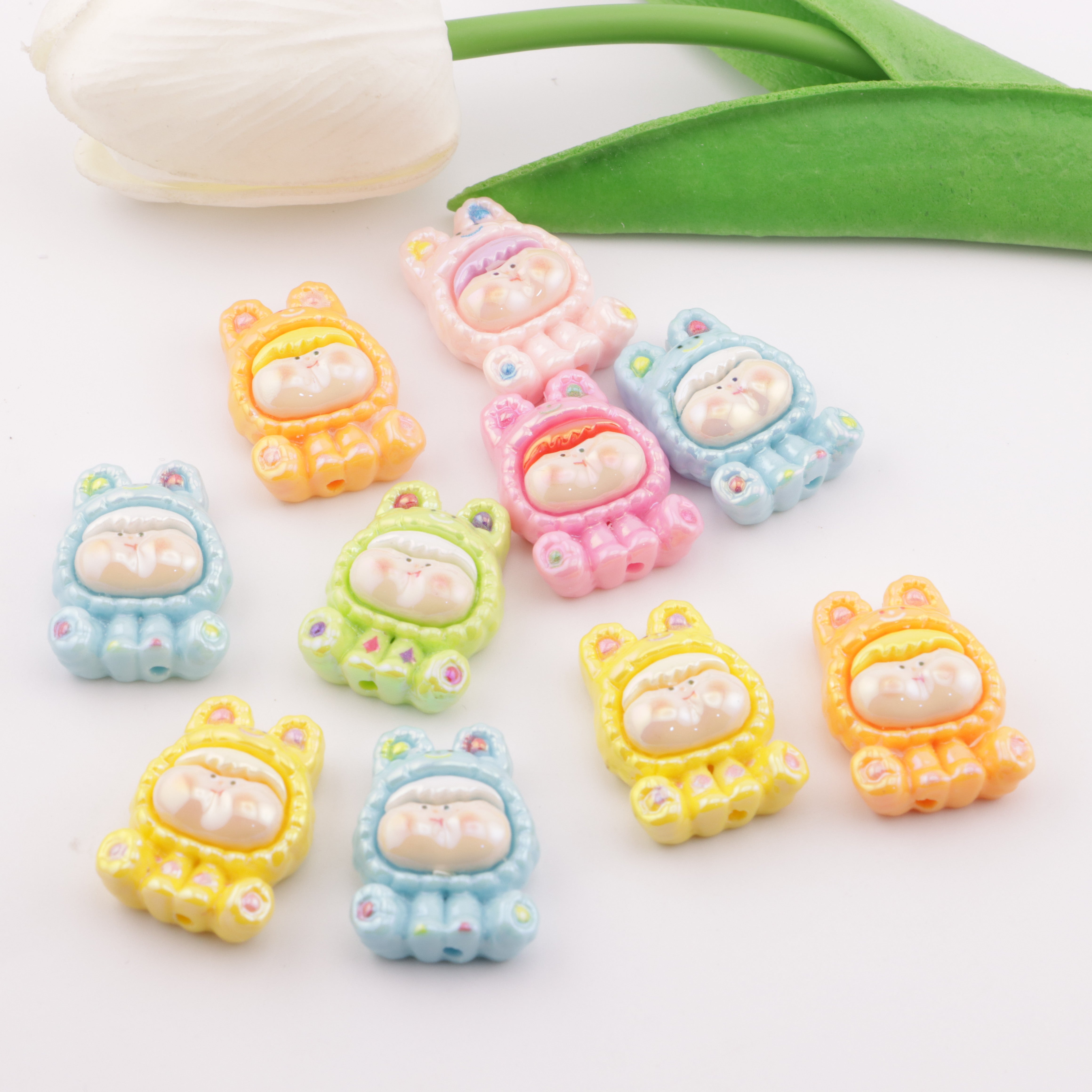 FS3643- Cartoon Lilis Resin Beads