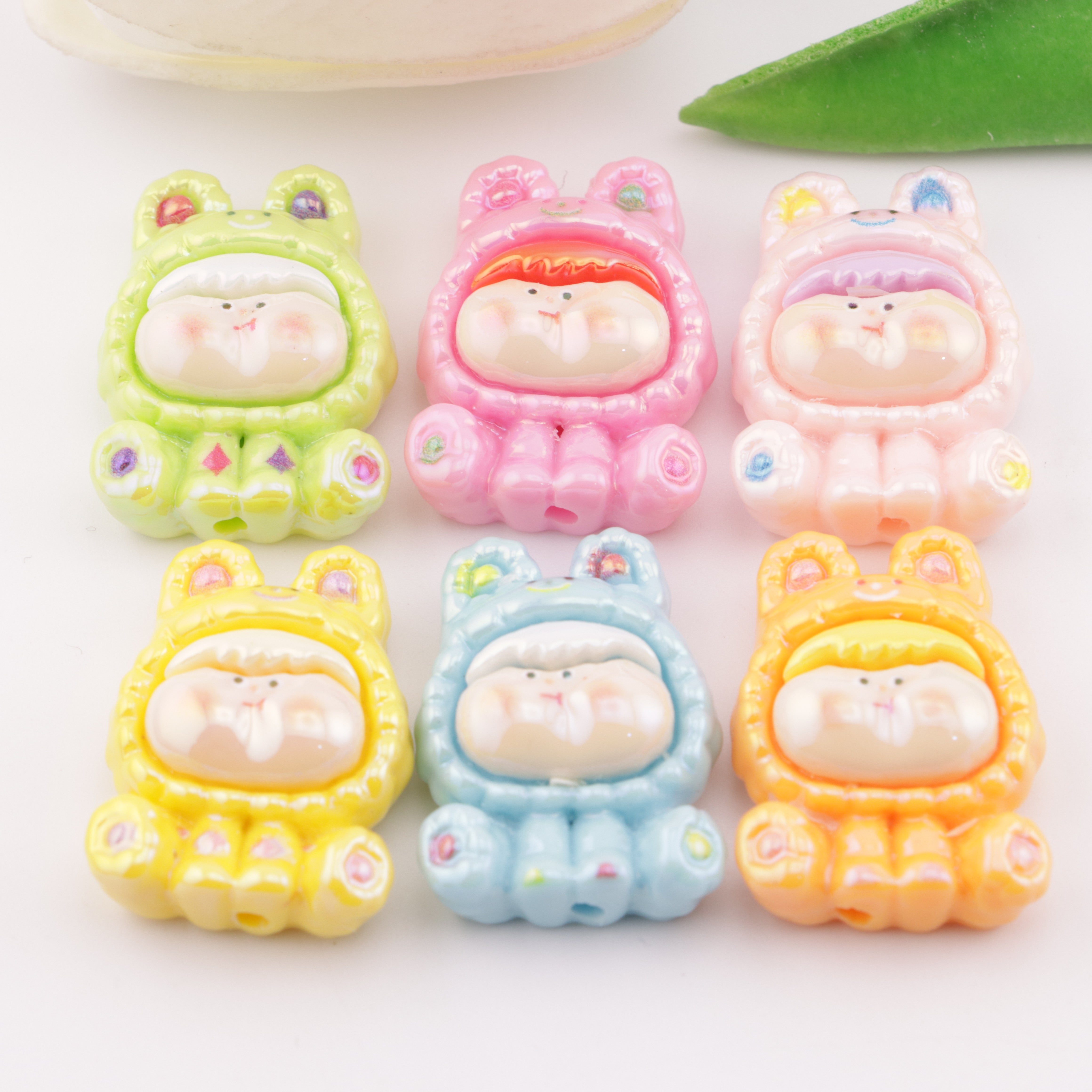 FS3643- Cartoon Lilis Resin Beads