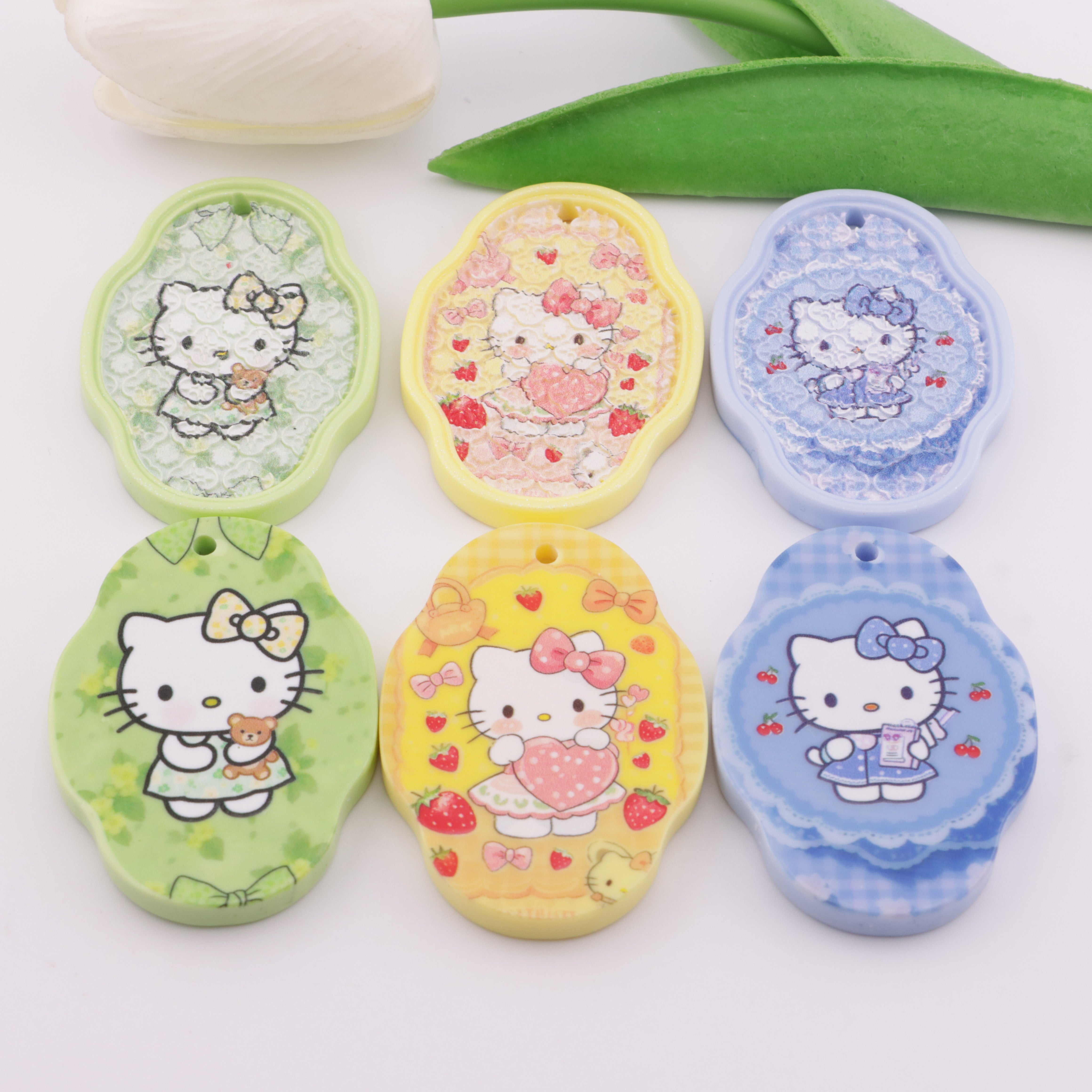 FS4631- 36mm X 52mm HK Pendant