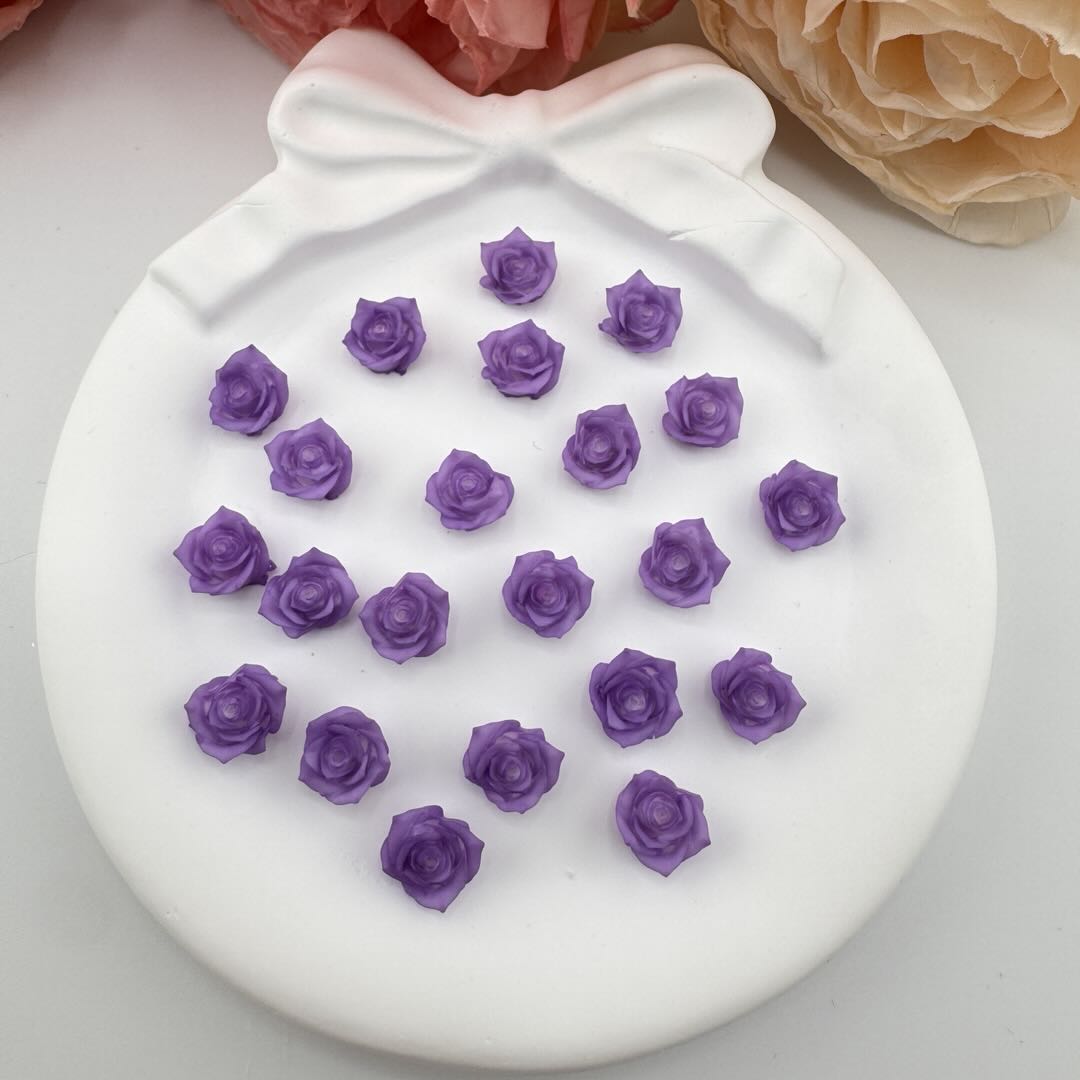 FS10929-About 8mm Purple Hard Luminous Flower Nail Charms