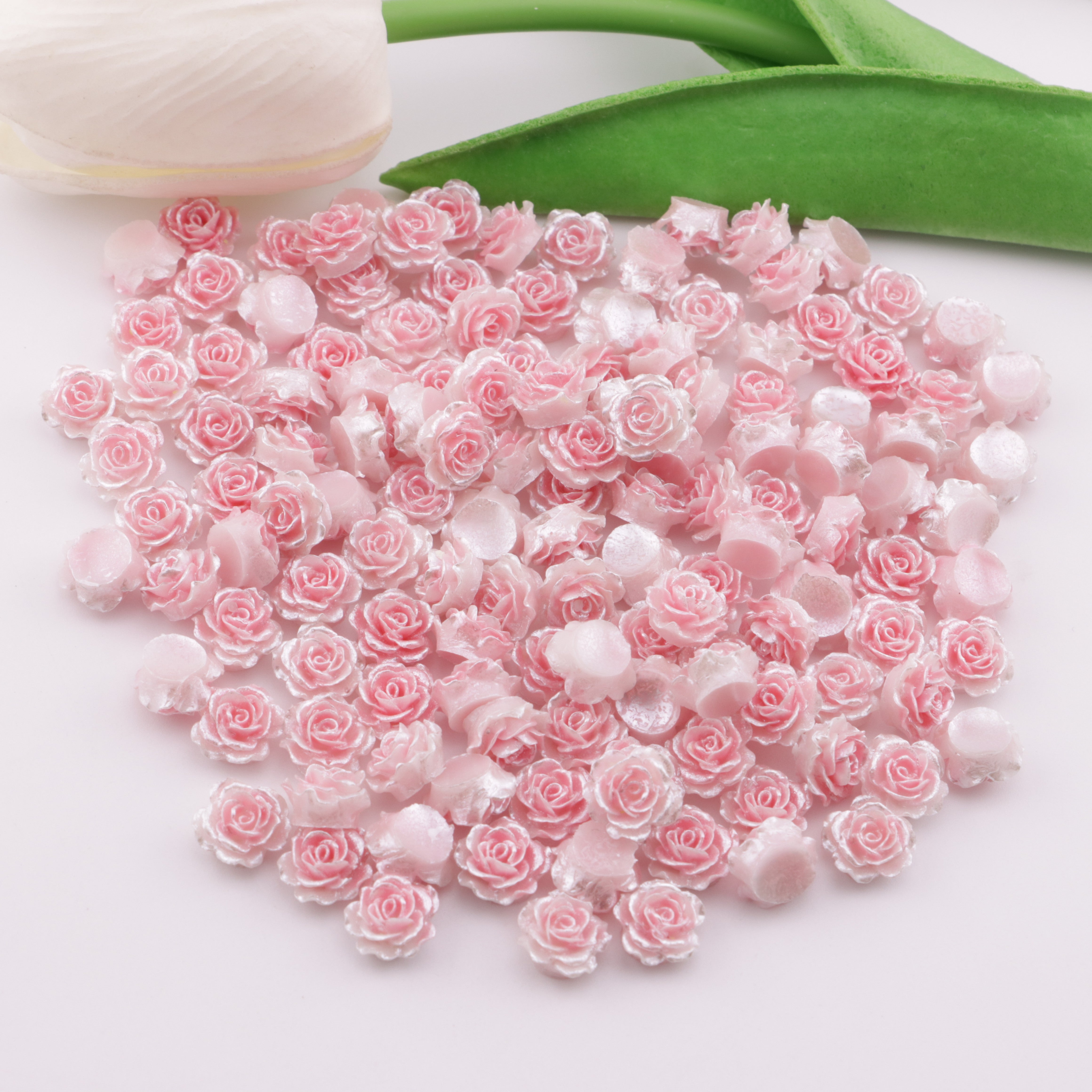 FS5472- 10mm Luminous Glow-In-The-Dark Soft Flower Charms