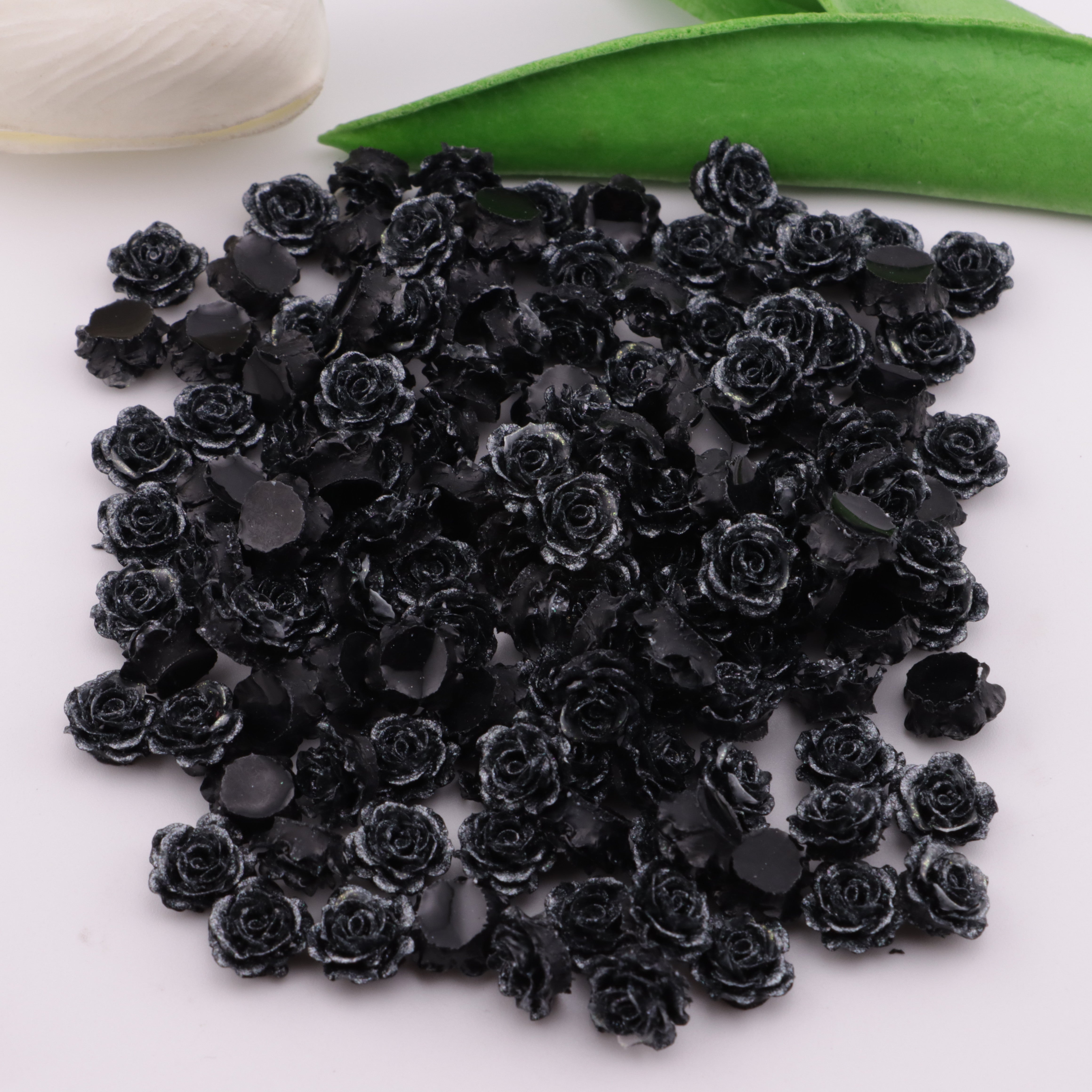 FS5472- 10mm Luminous Glow-In-The-Dark Soft Flower Charms