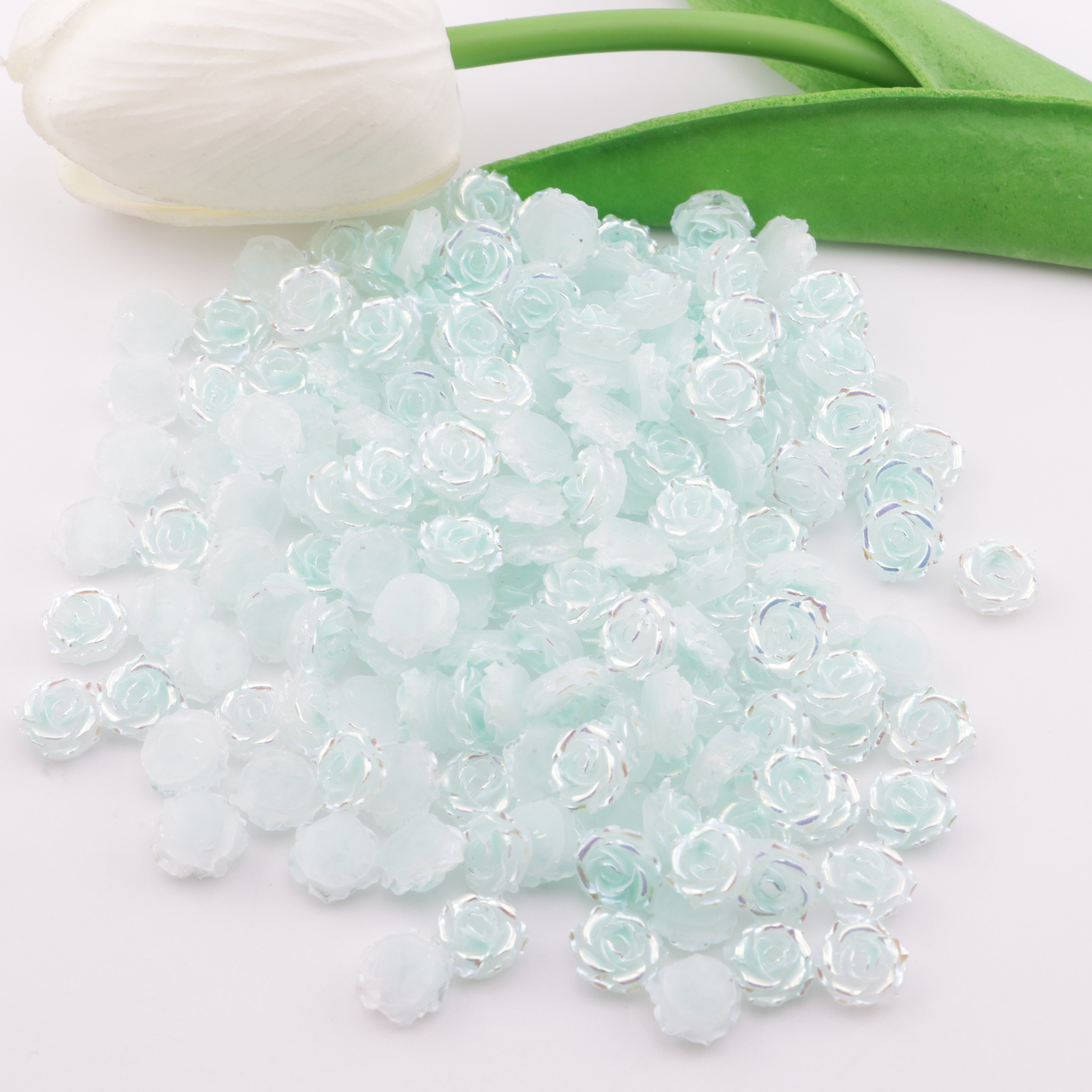 FS5469- 10mm Luminous Soft Flower Charms