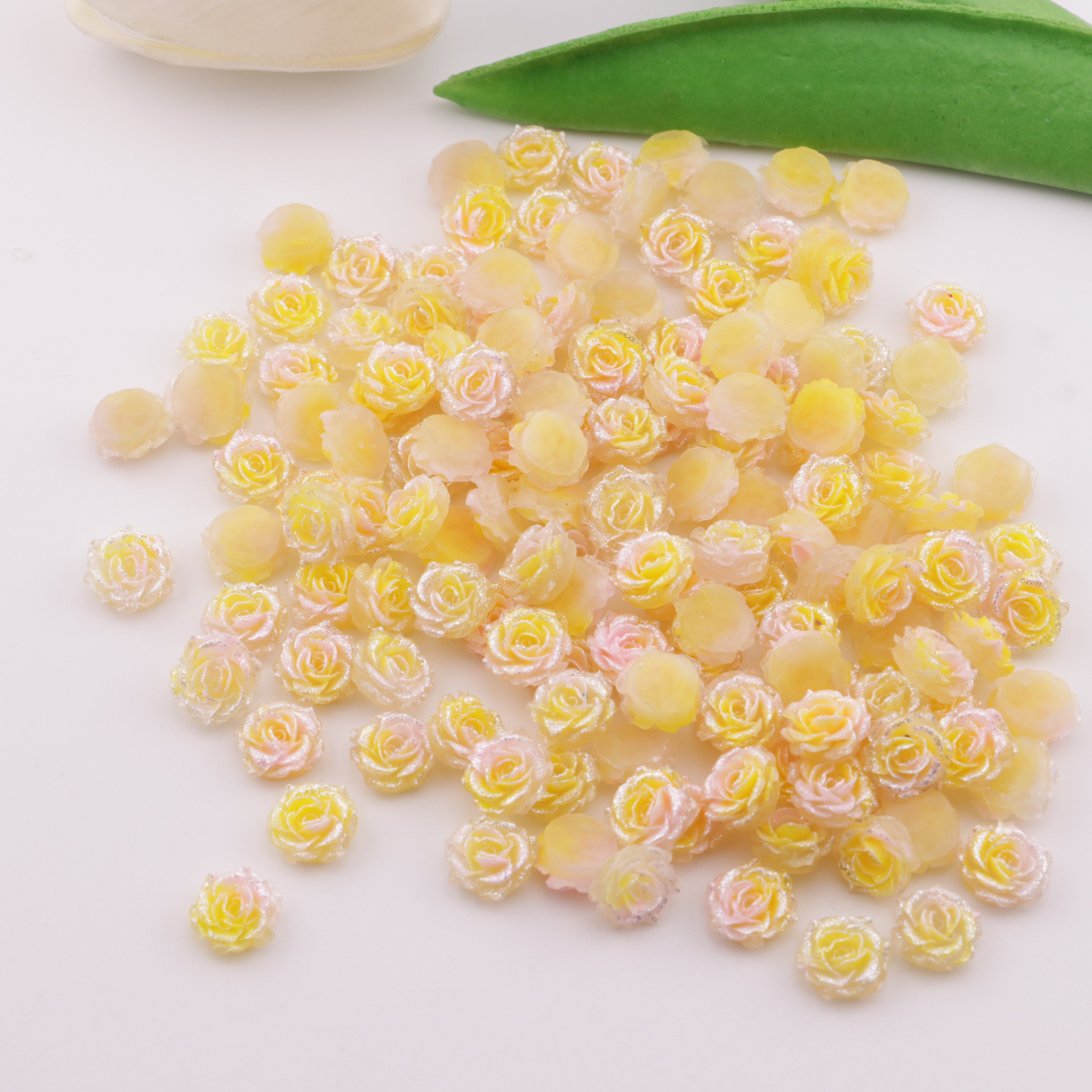 FS5246- 10mm Luminous Soft Flower Charms FS5245- SpongeBob SquarePants Series Nail Stickers