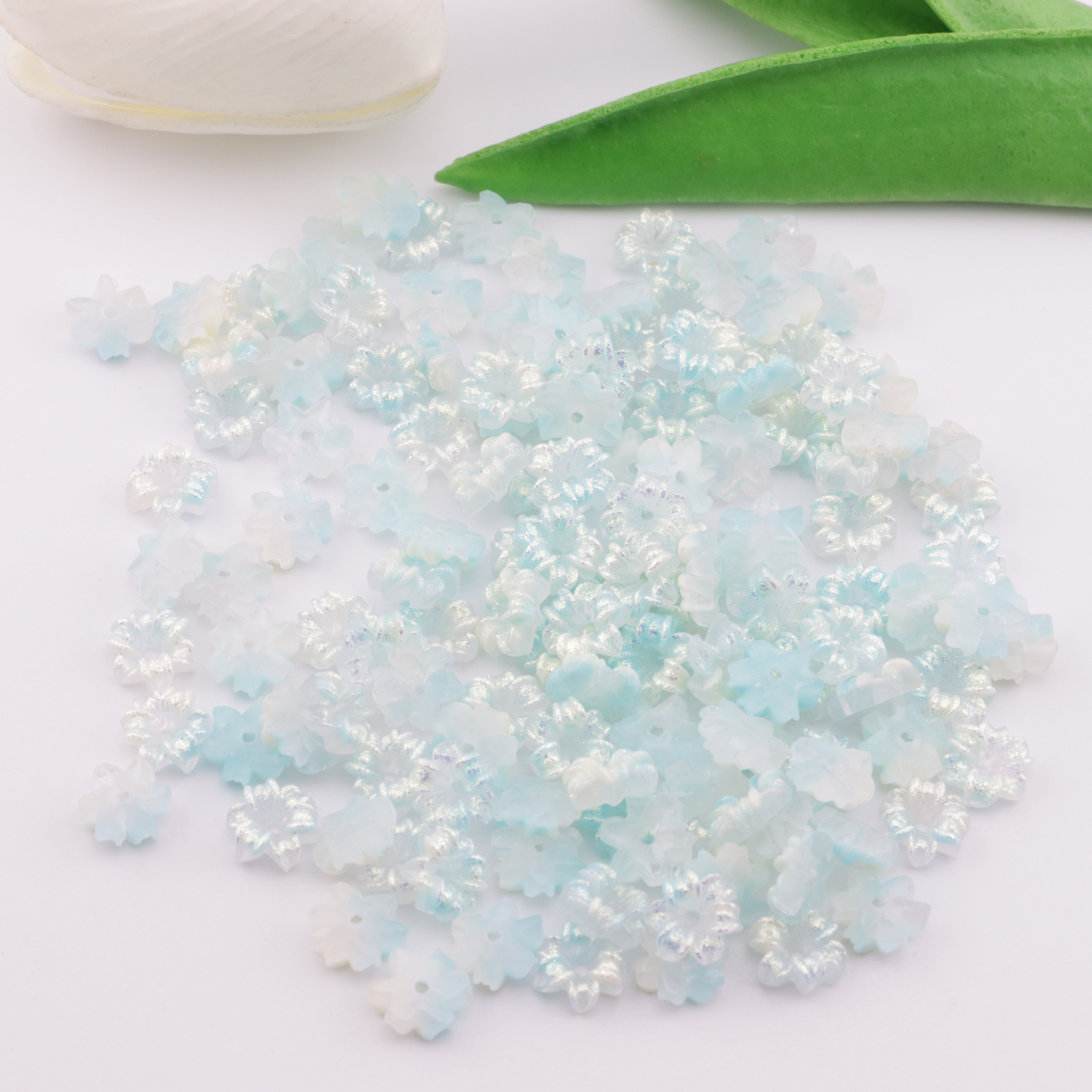 FS5173- 10mm Soft Flower Charms Narcissus Soft Flowers With Holes Luminous Glow