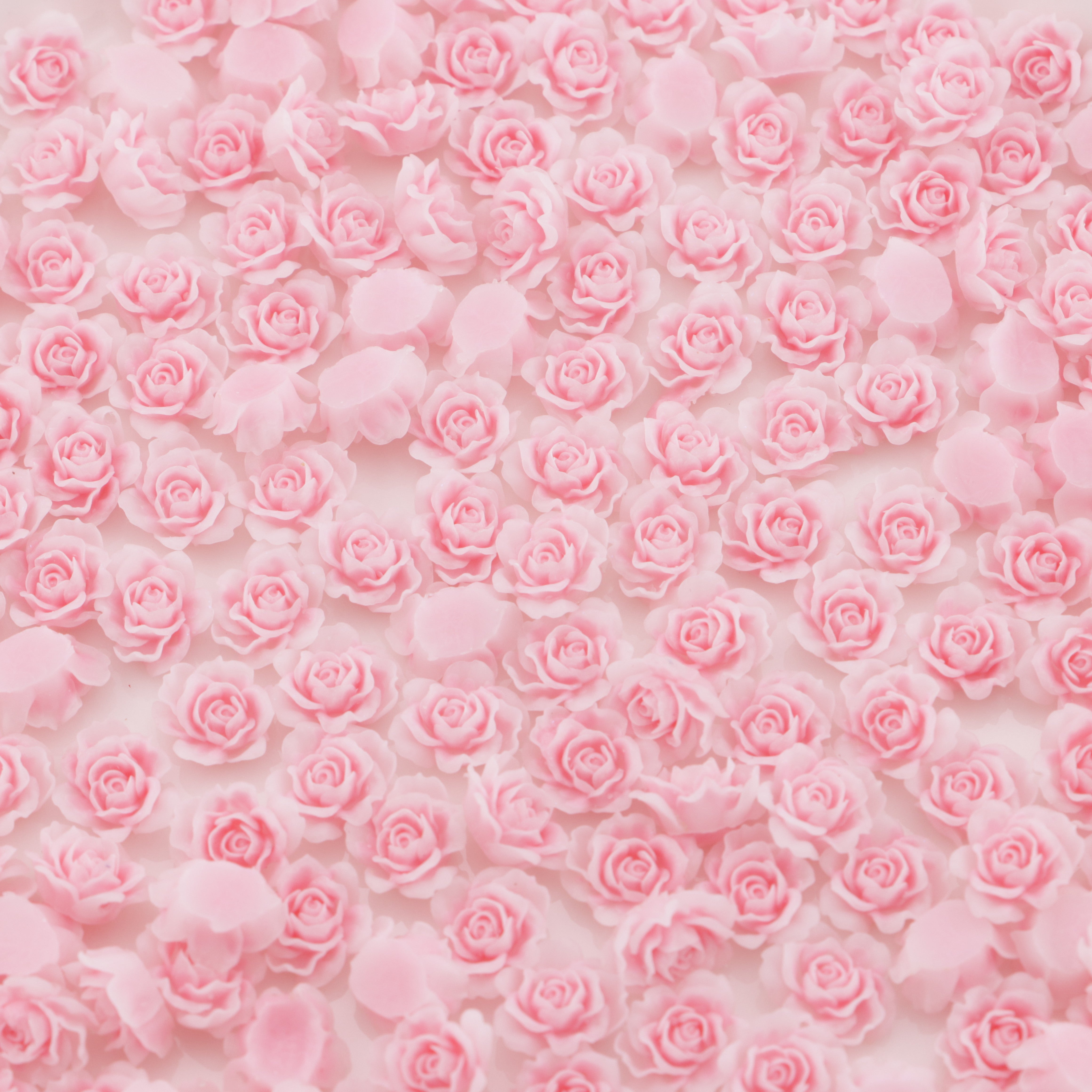 FS4051- 8mm Glowing Pink Flower Charms