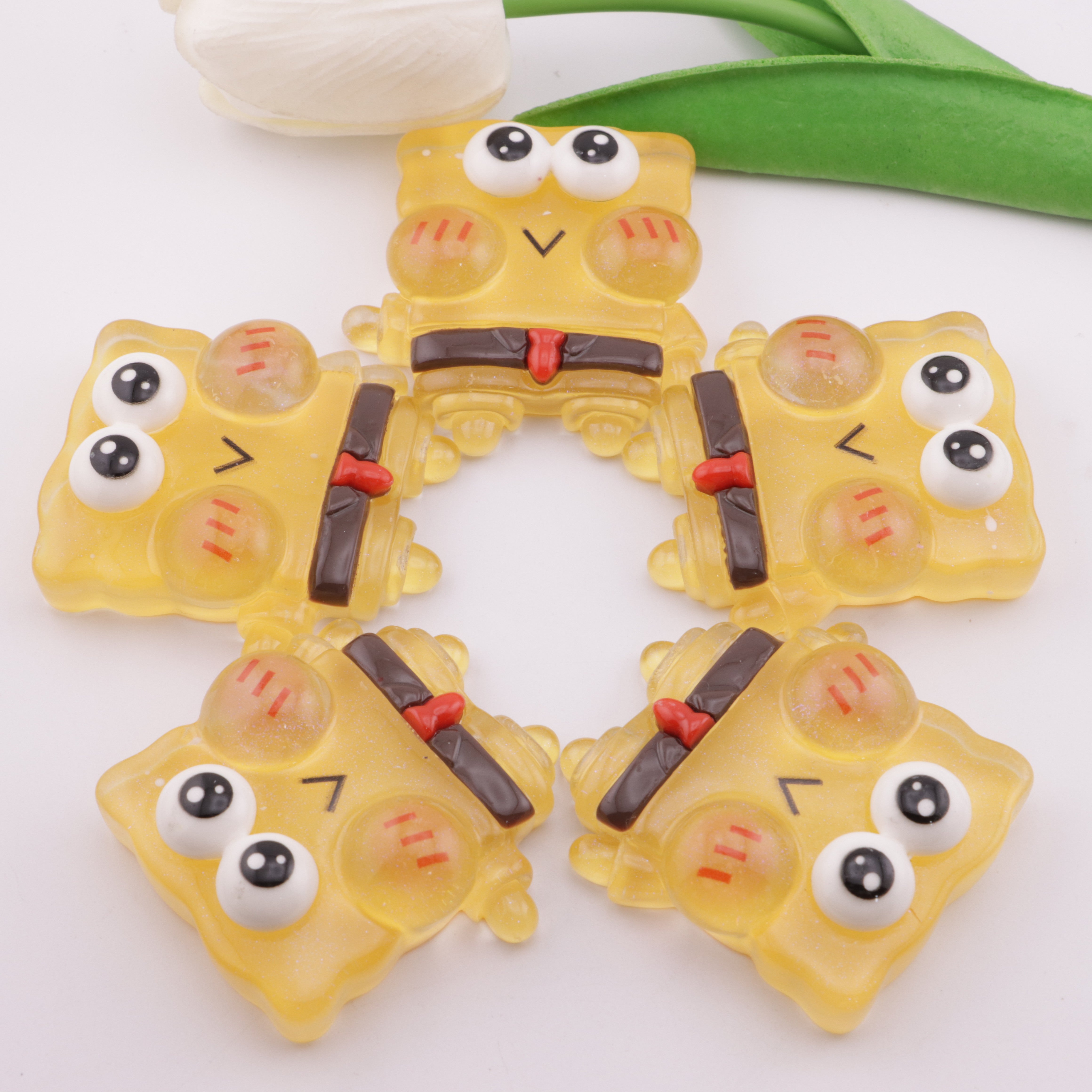 FS5700- Spongebob Resin Patches Luminous Glow