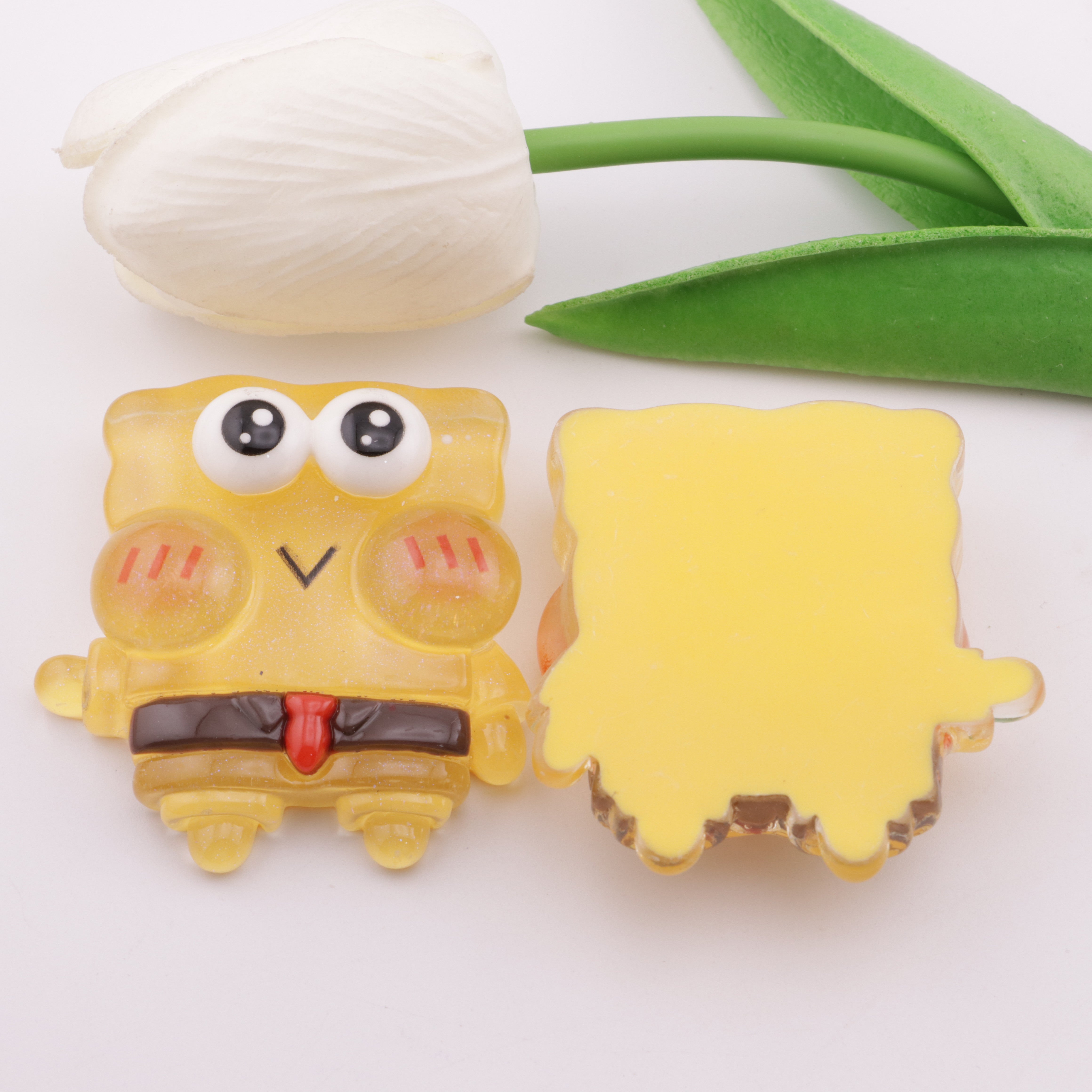 FS5700- Spongebob Resin Patches Luminous Glow