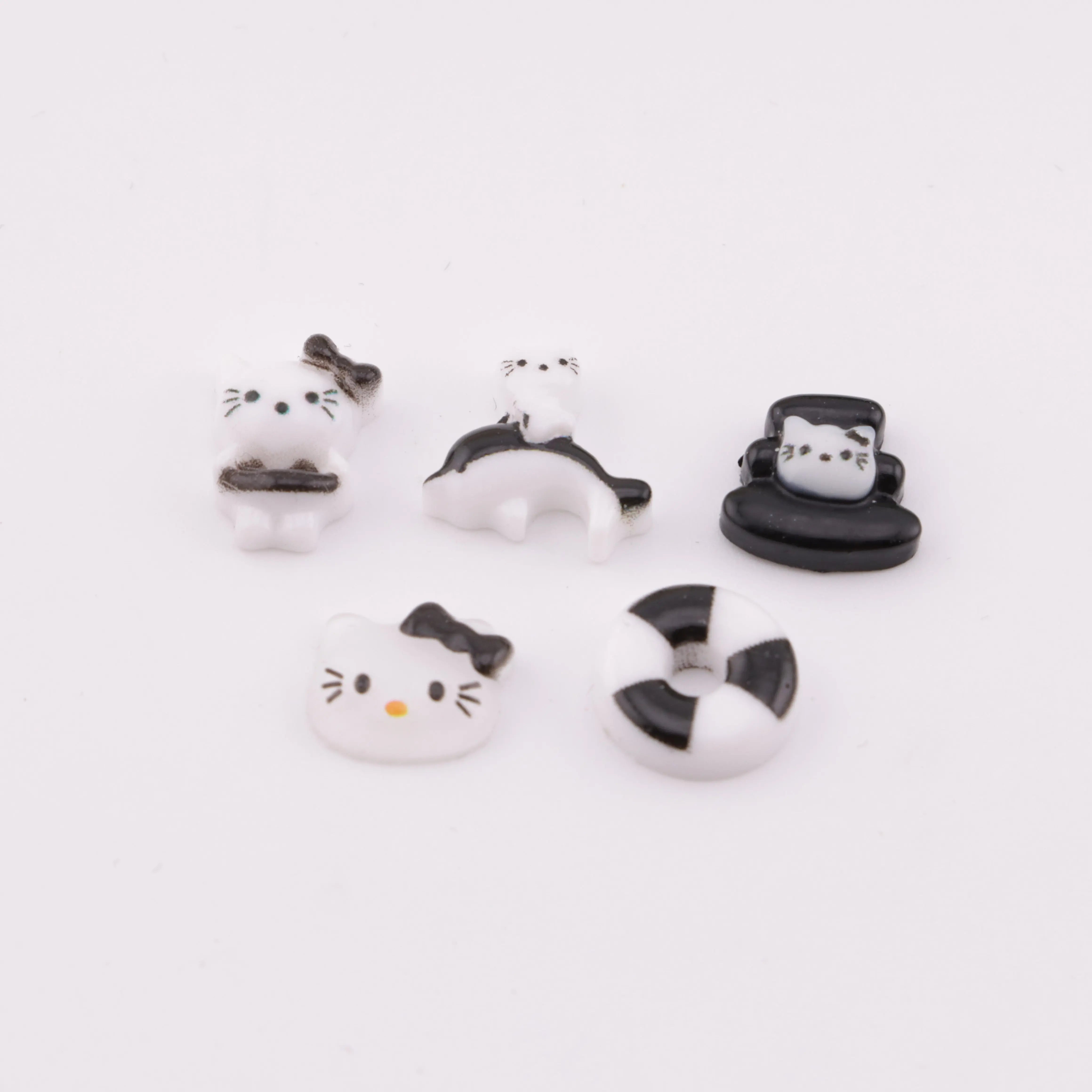 FS6023-Mixed Style Black And White HK Charms Mixed Style Black And White Kitty Series Patches - Zoe DIY Wholesale