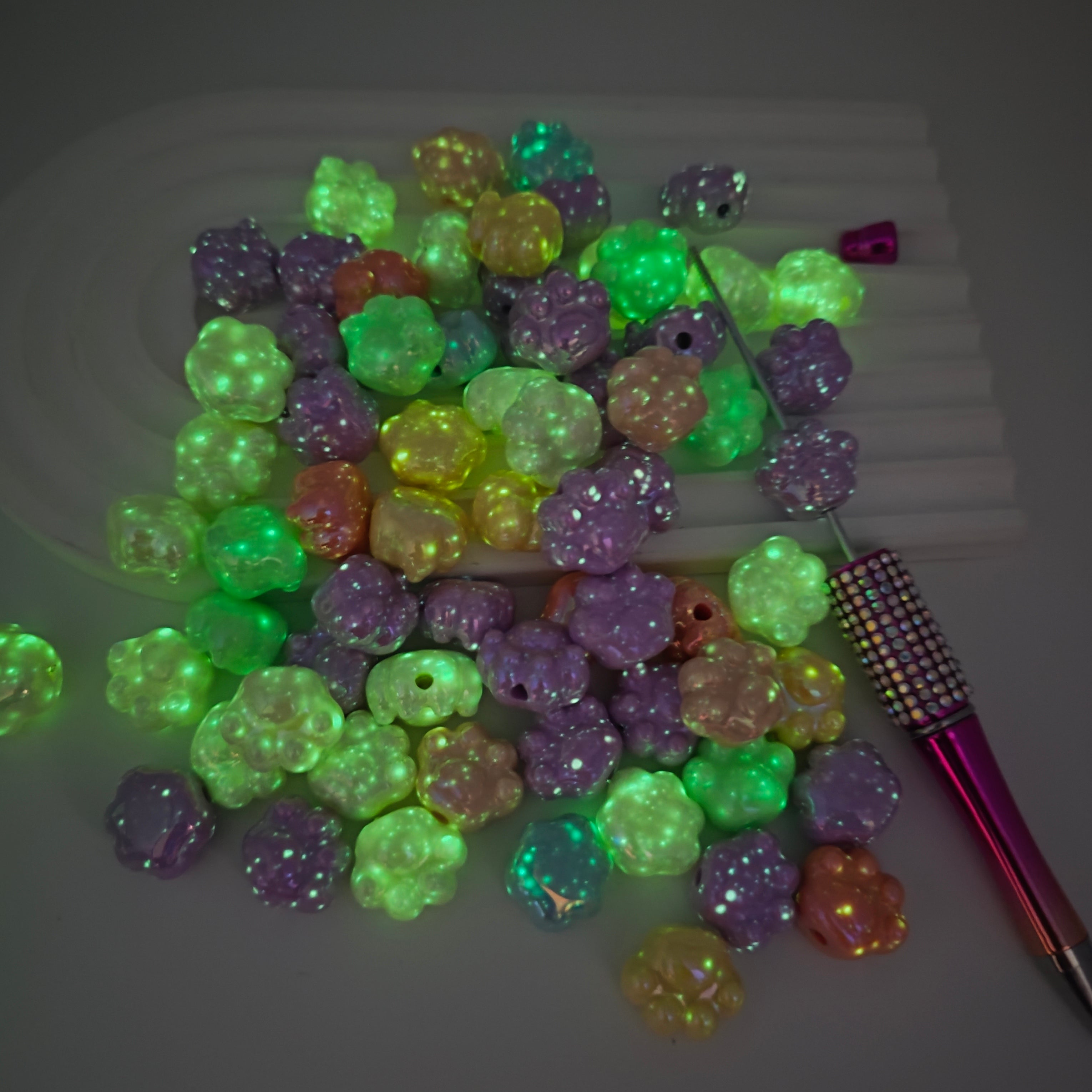 UV Mixed Color  Dog Paw Glowing Acrylic Beads Fit For Beadable Pens