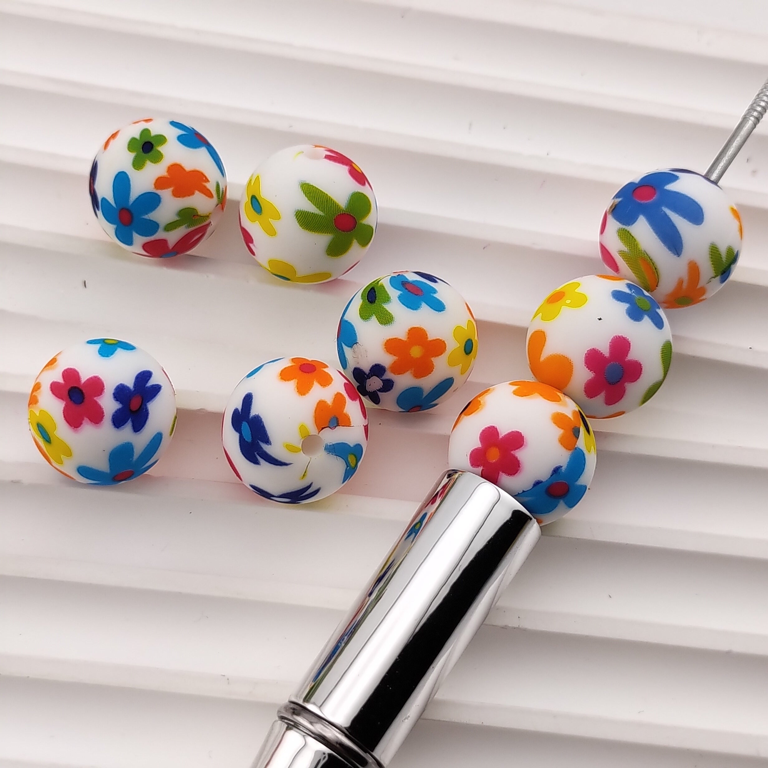 15MM Round White Base Mixed Color Flower Printed Silicone Beads Fit For Beadable Pens