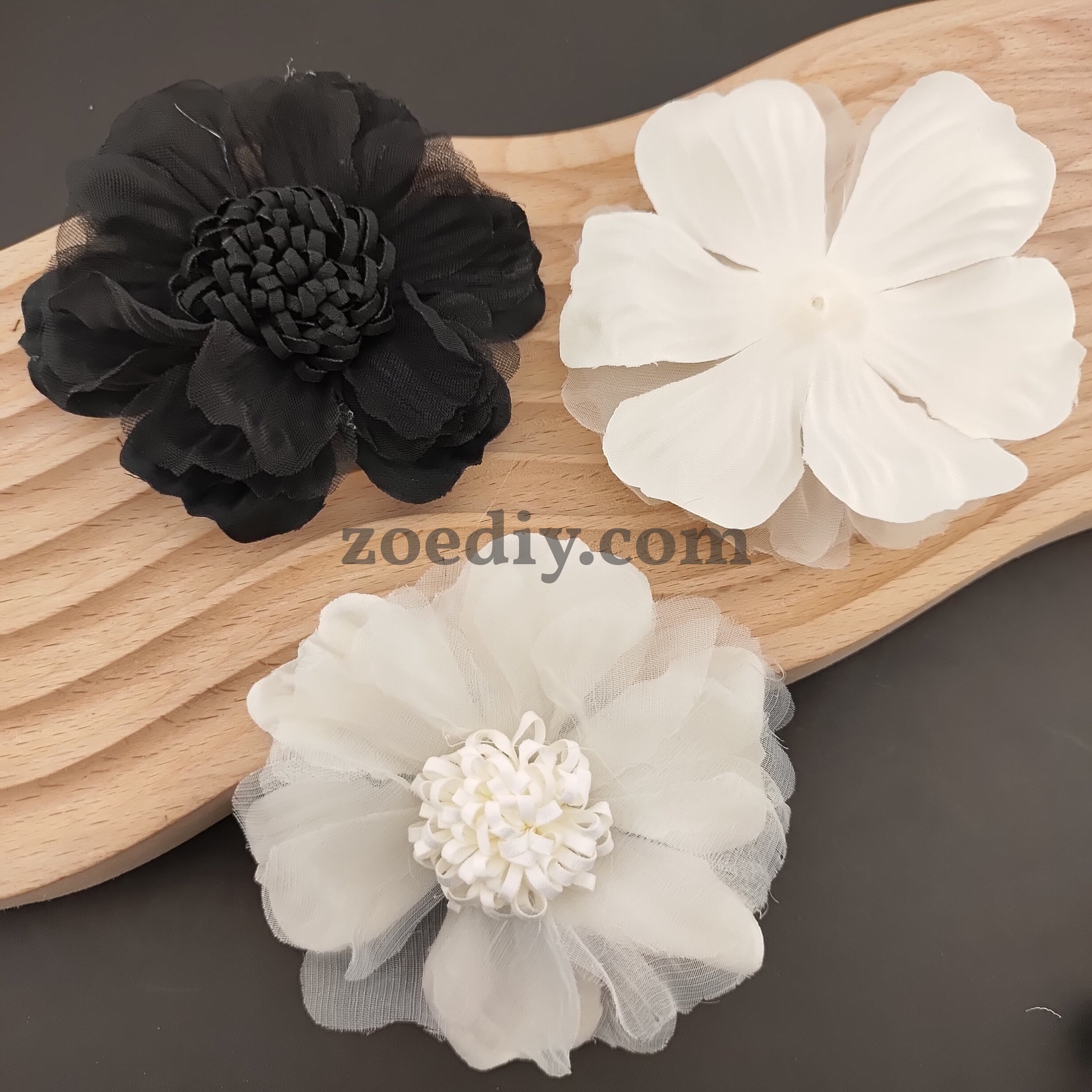 FS0943- 83MM Two-tone Fabric Flower Accessories