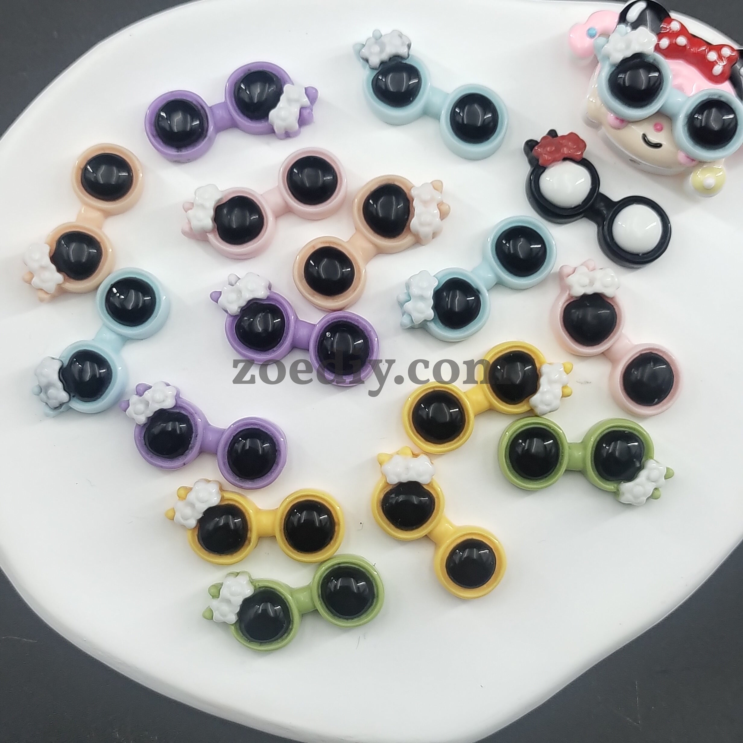 FS0333- 30MM Cute  Plastic Glasses Charms Accessories For Making Fancy Beads