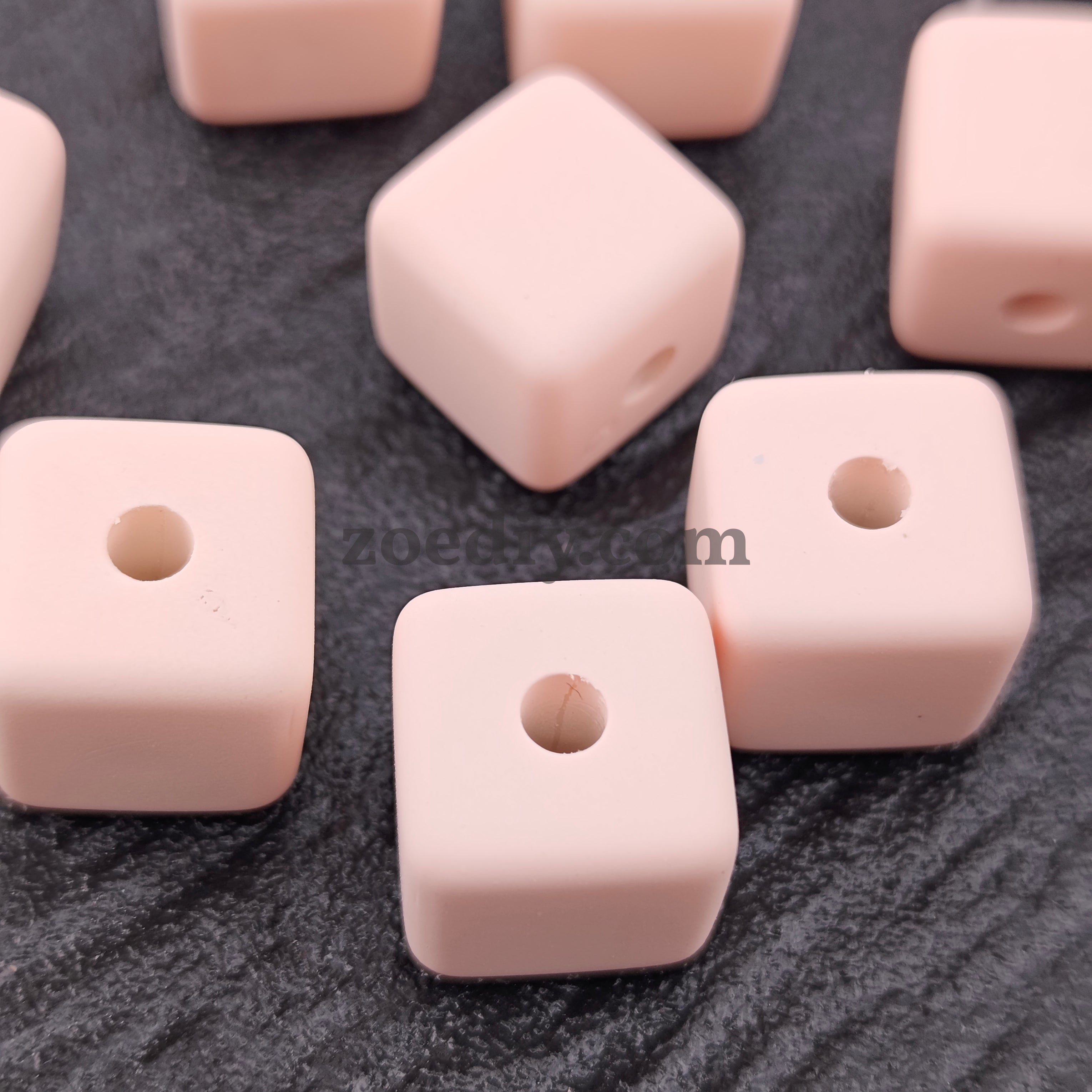 FS1596- 15mm Cubes Beads Fit for Pens