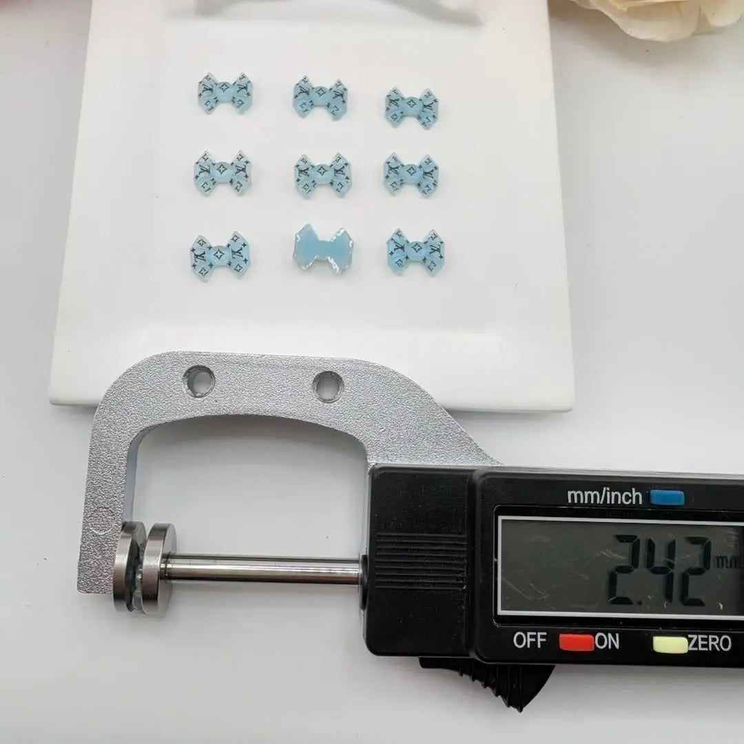PP10193-About 10×11mm LV Nail Charm Zoe DIY Wholesale