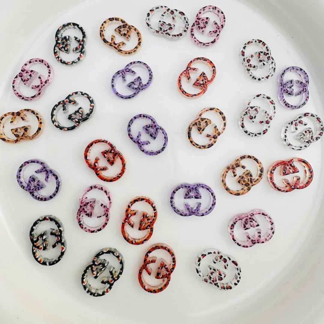 PP10719-About 4×14mm G Leopard Printed Nail Charms Zoe DIY Wholesale