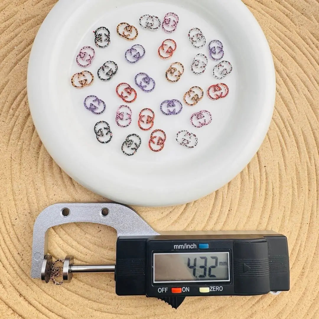 PP10719-About 4×14mm G Leopard Printed Nail Charms Zoe DIY Wholesale