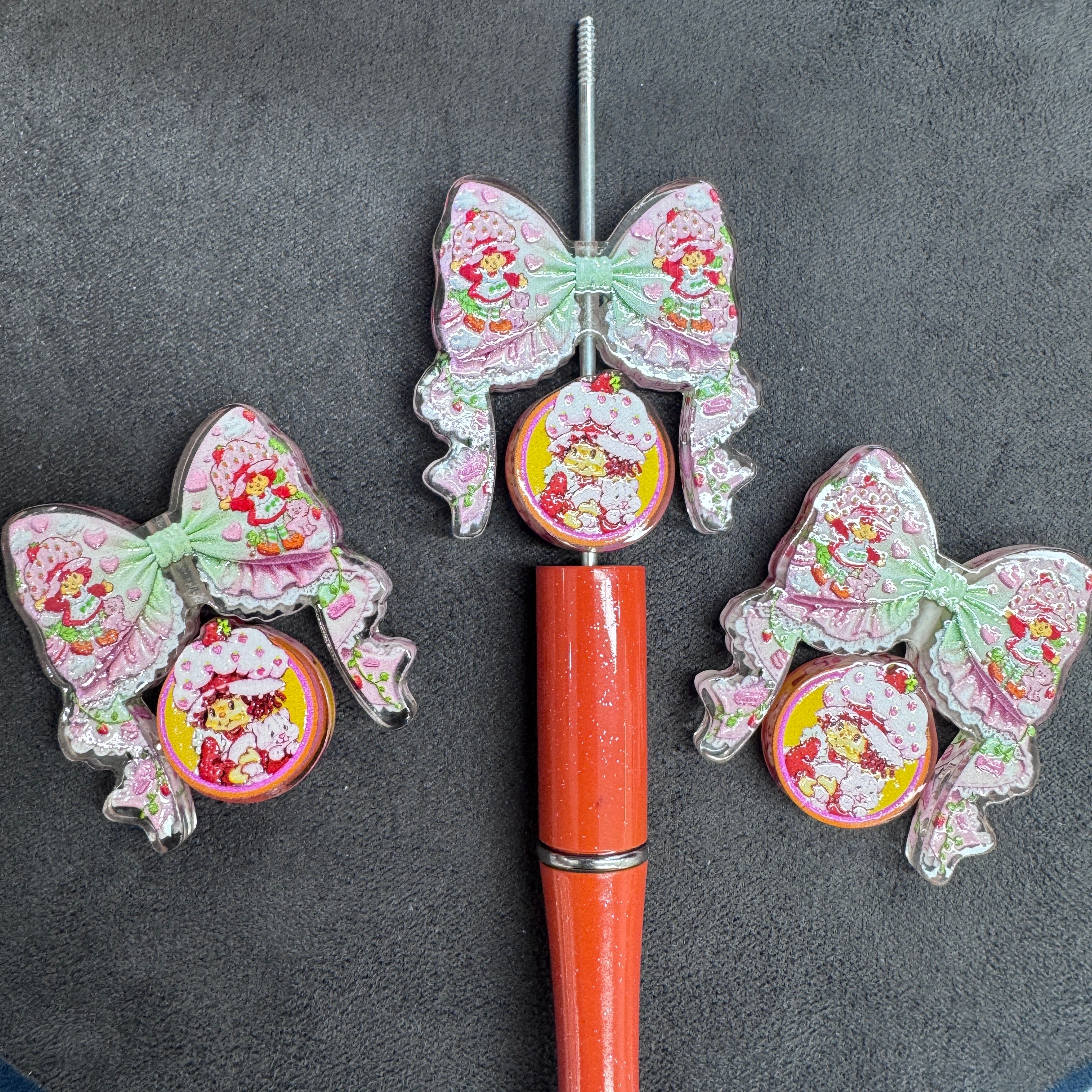 Strawberry Shortcke Acrylic Bow Beads