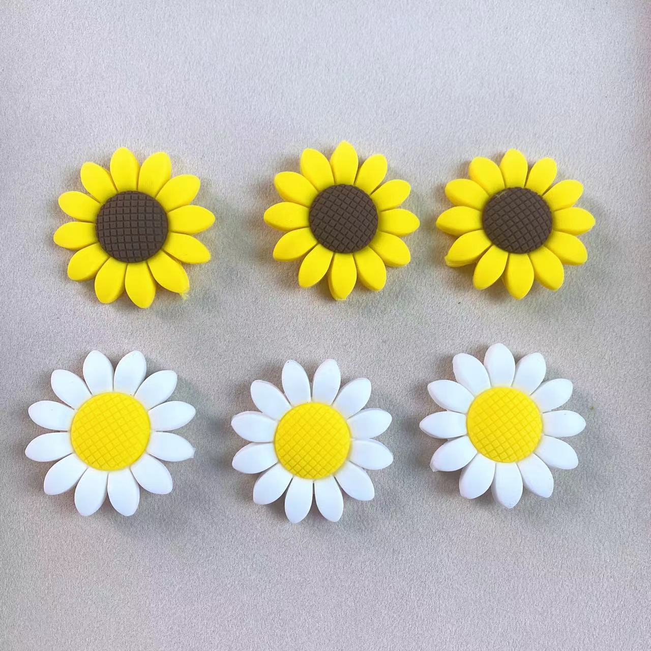 10 Pieces 40MM Random Mixed Sunflower Silicone Focal Beads Mixed Color