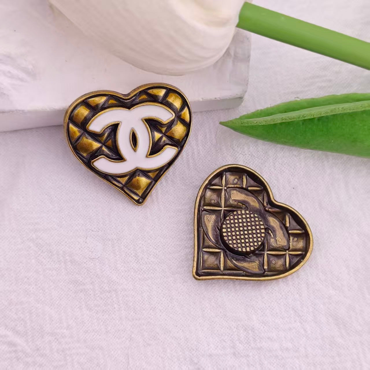 FS3069- Double C Heart Checkered High-Class Metal Oil-Dripping Zoe's DIY Shop