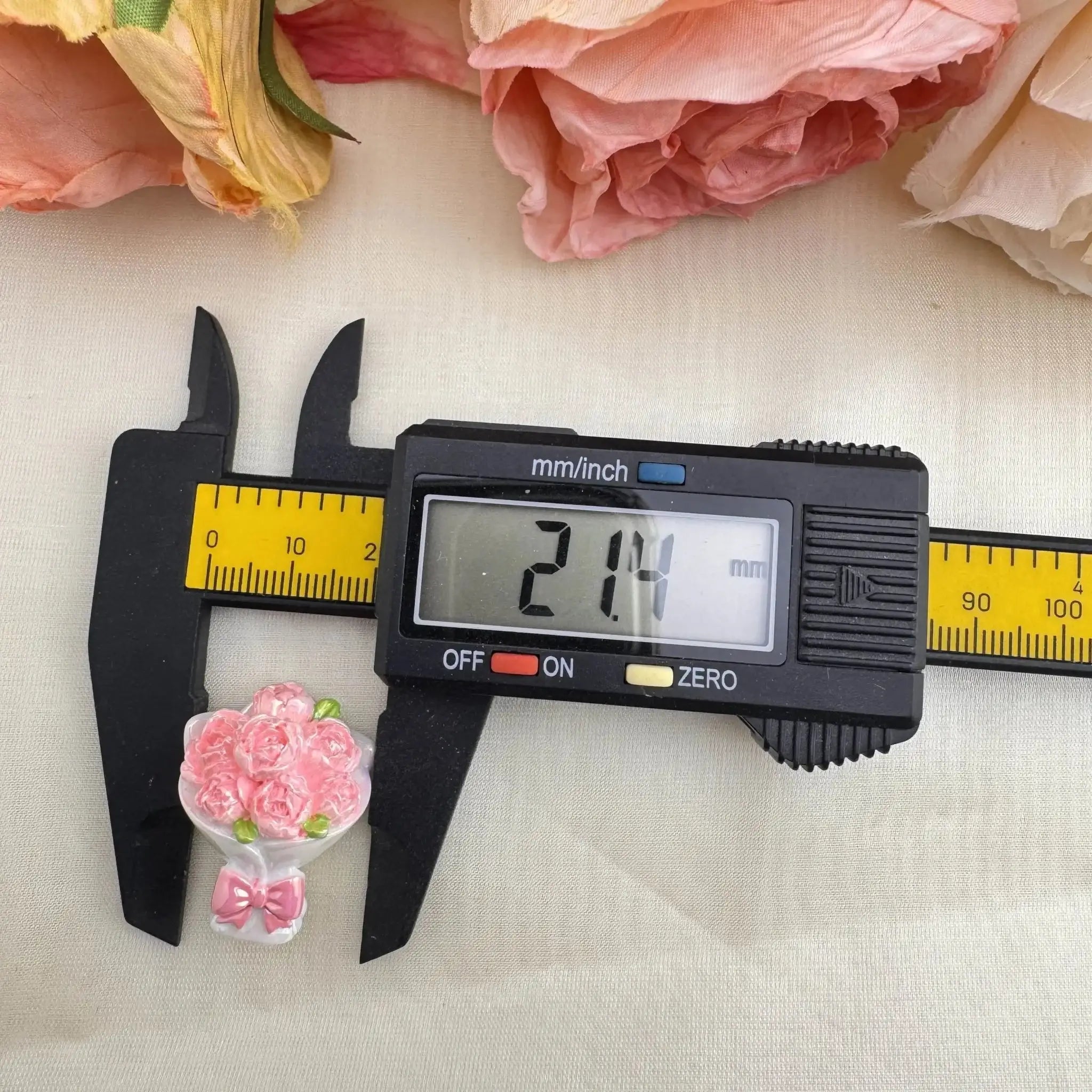 FS10362-UV Valentine's Day Bouquet Resin Beads -Zoe DIY Wholesale