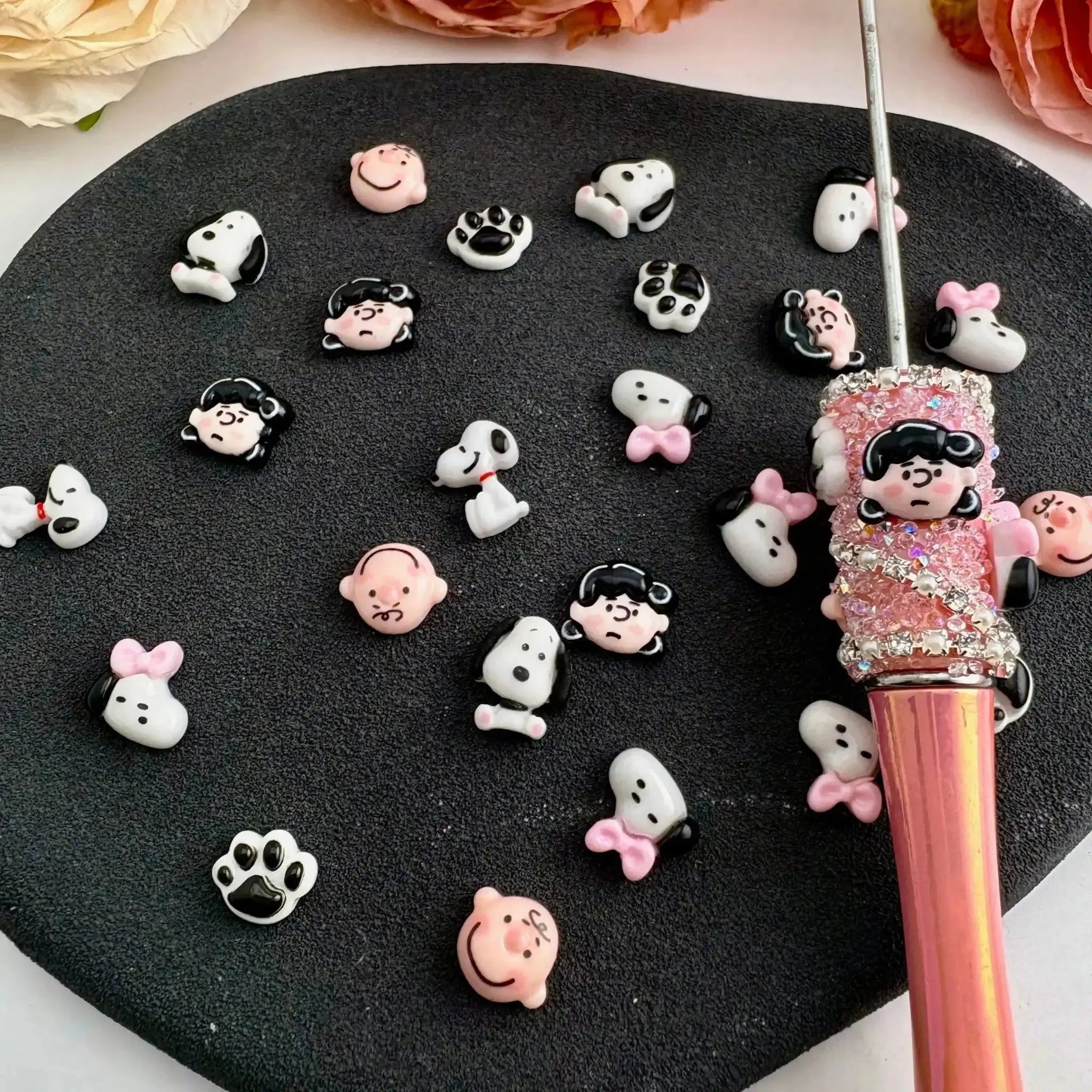 FS10775-Classic Cartoon Character Resin Charms -Zoe DIY Wholesale