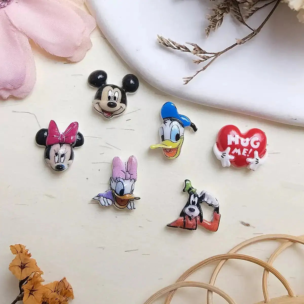 FS10780-12MM Mickey & Friends Resin Nail Charms -Zoe DIY Wholesale