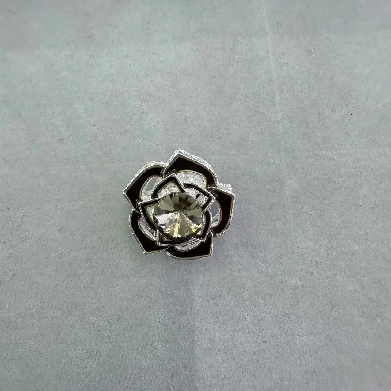 FS19146-About 22mm Flower Metal Charms -Zoe DIY Wholesale