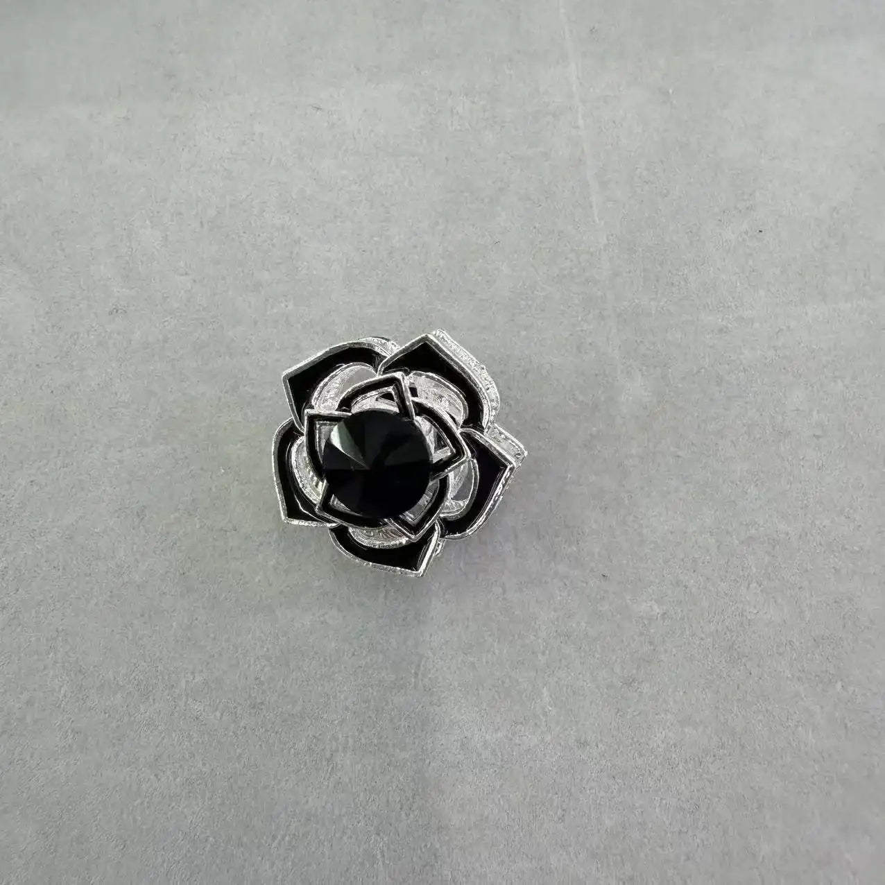 FS19146-About 22mm Flower Metal Charms -Zoe DIY Wholesale