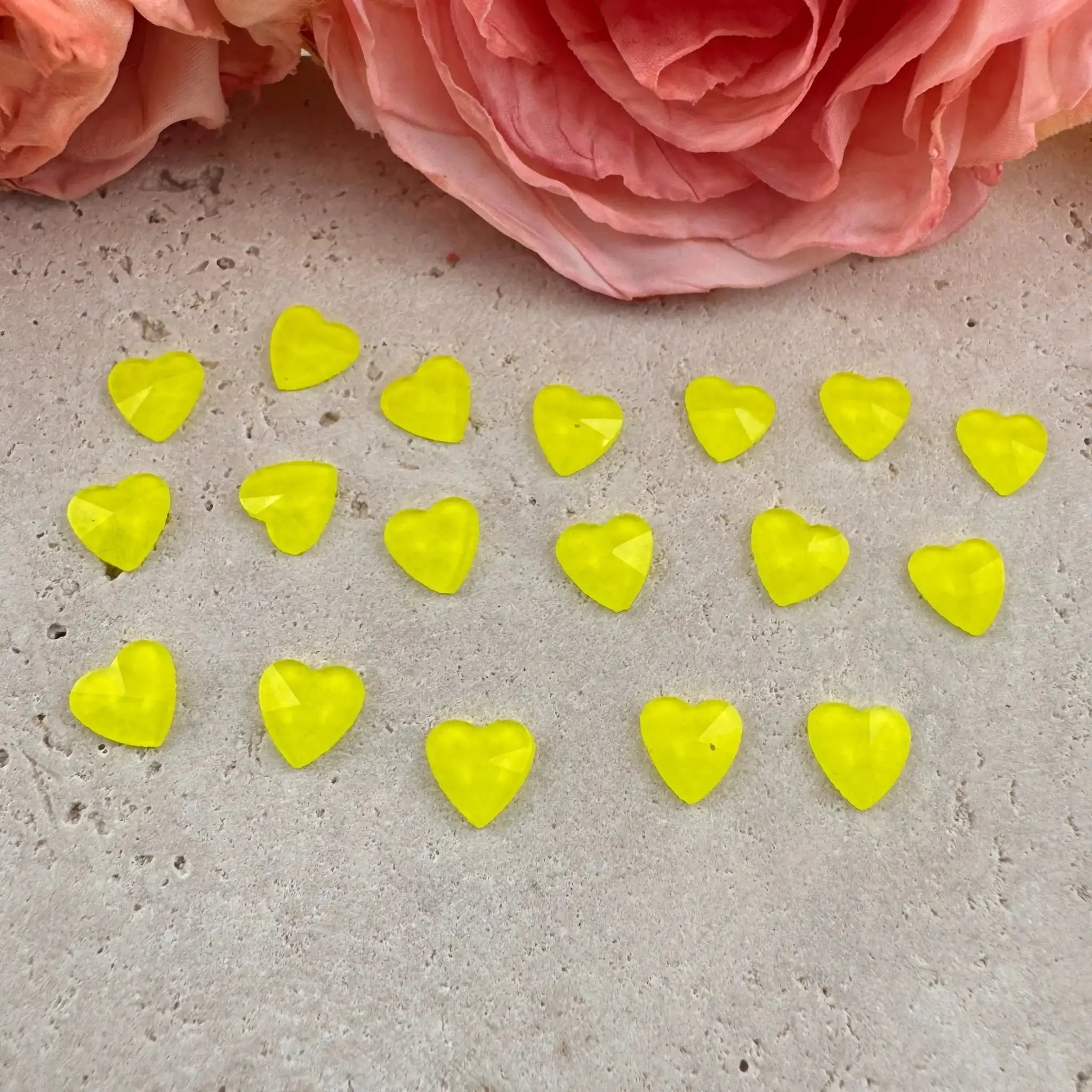FS19158-About 7mm Neon Color Heart Glass Nail Charms -Zoe DIY Wholesale