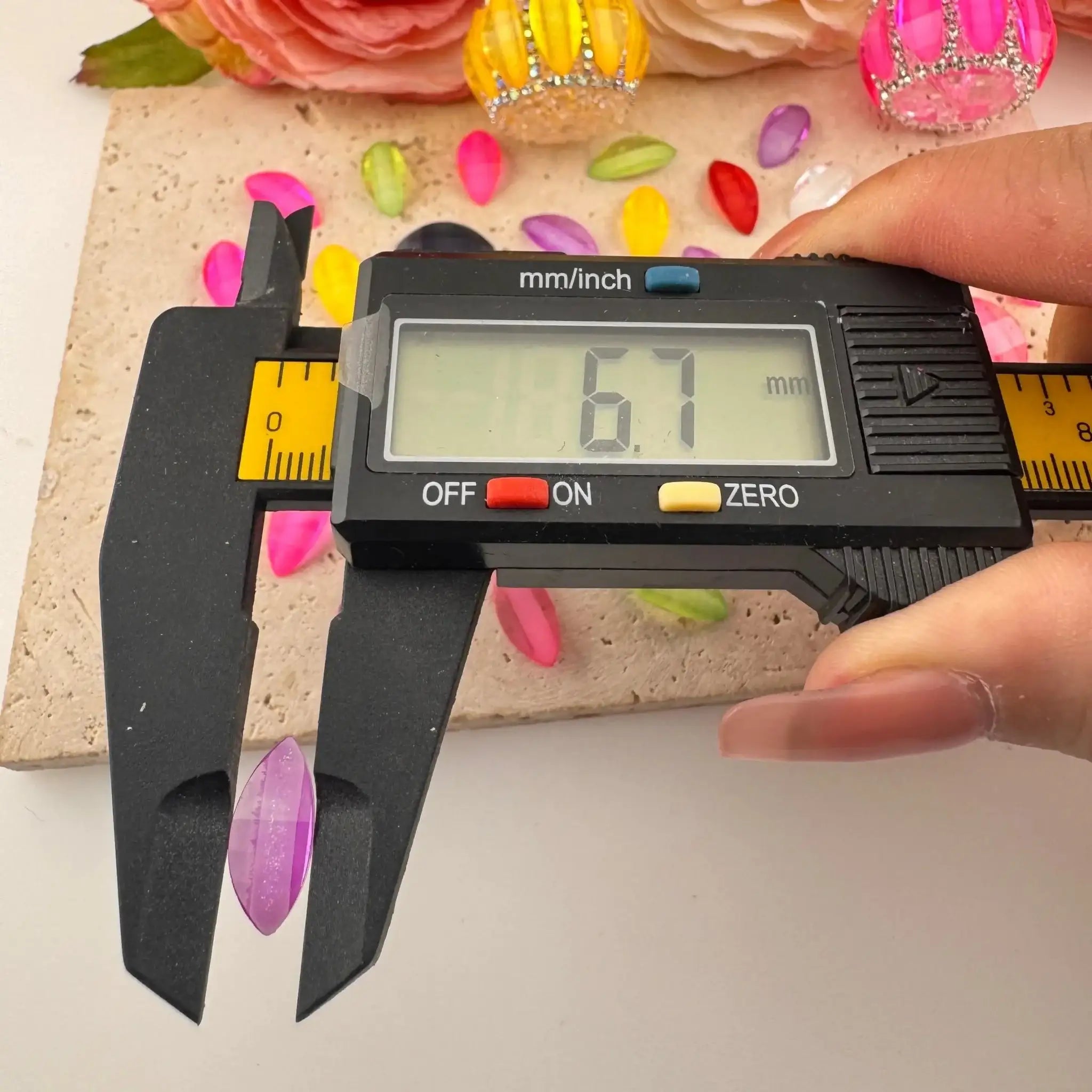 FS19278-About 7×15mm Flower Resin Petals For Making Fancy Beads -Zoe DIY Wholesale